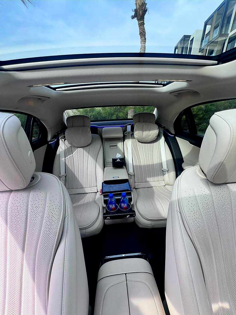 Rent Mercedes S and V class with chauffeur in JAE (Dubai)