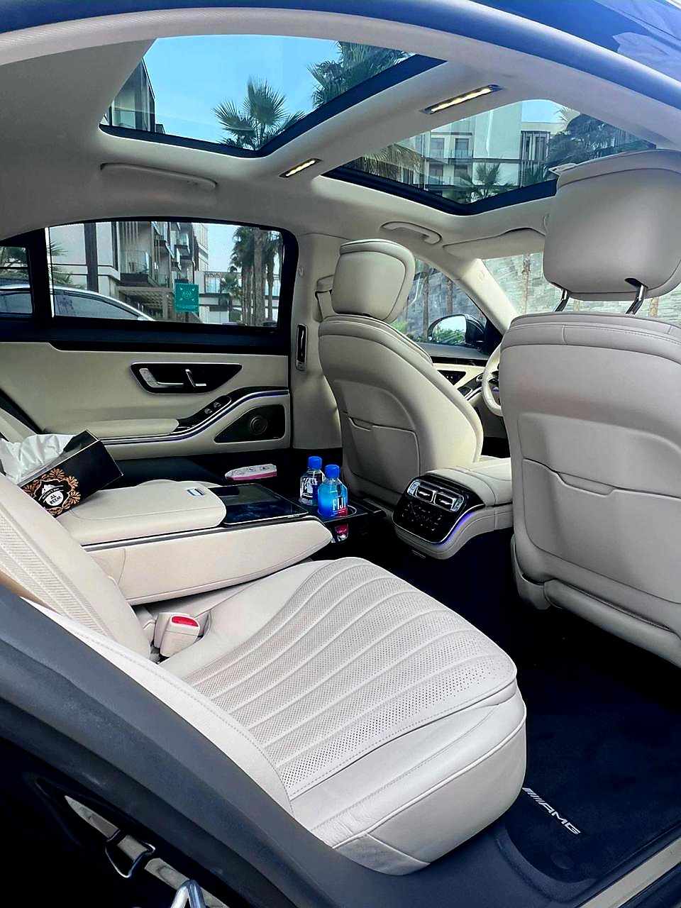 Rent Mercedes S and V class with chauffeur in JAE (Dubai)