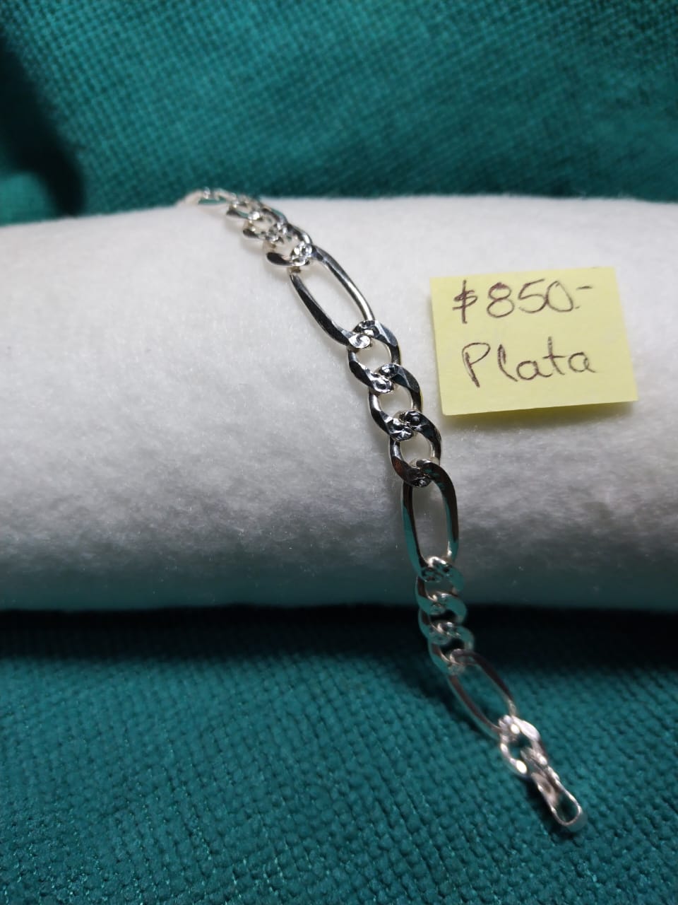 ESCLAVAS Y PULSERAS 2