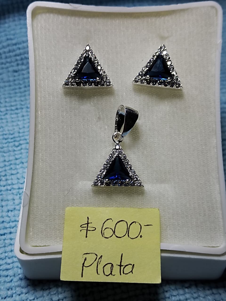 JUEGOS DE ARETES Y DIJES 4