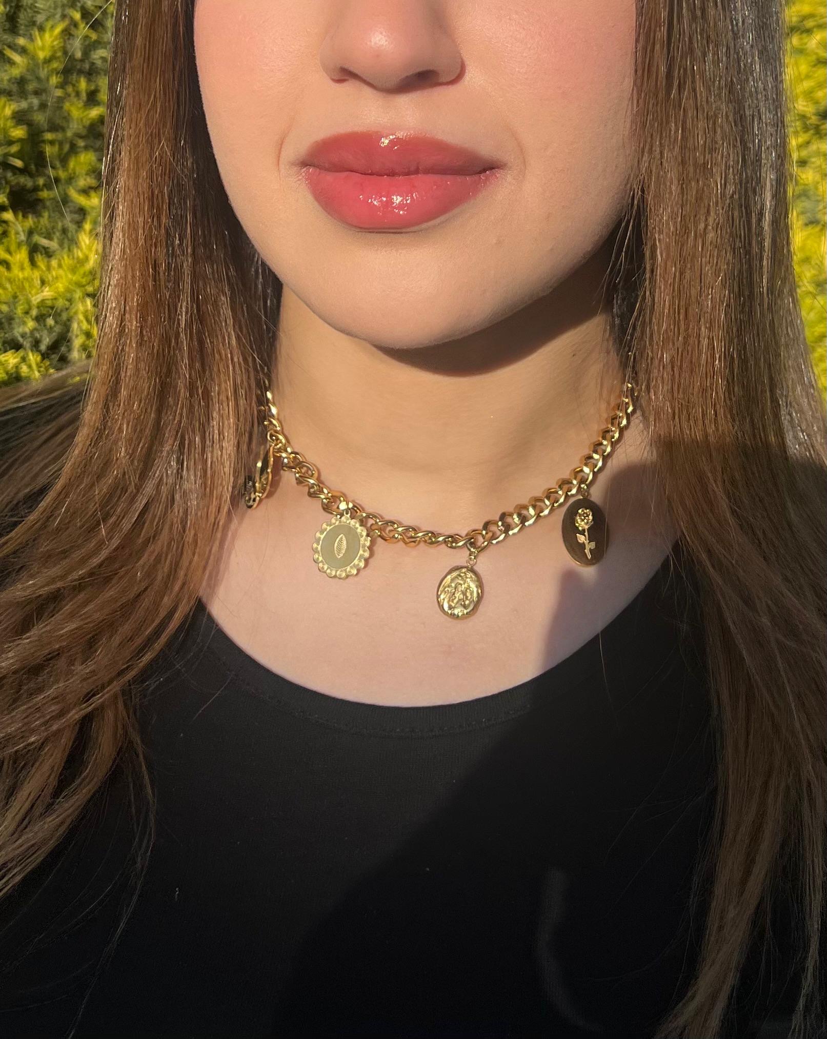Big Coin Chain Necklace Gold