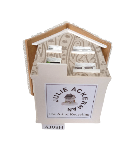 Miniature House [AJ08H]