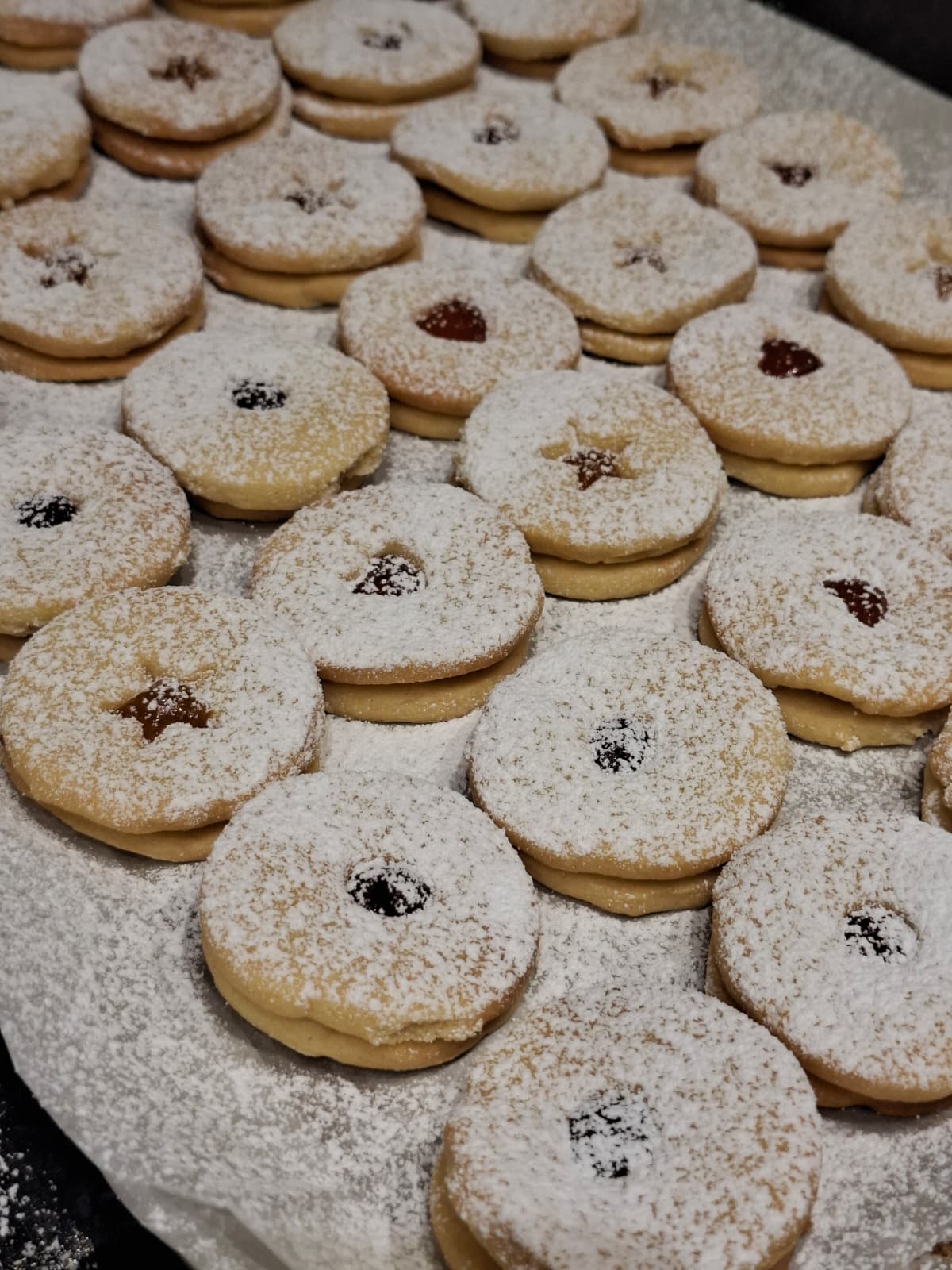 German Jam Cookies / "Spitzbuben"