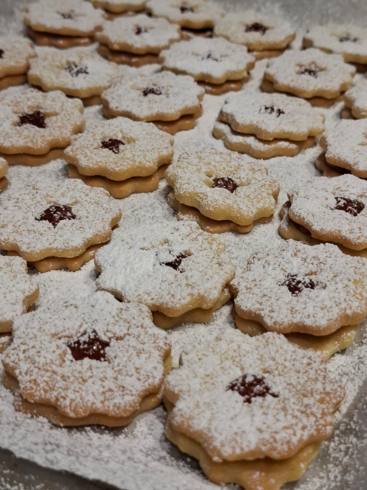 German Jam Cookies / "Spitzbuben"