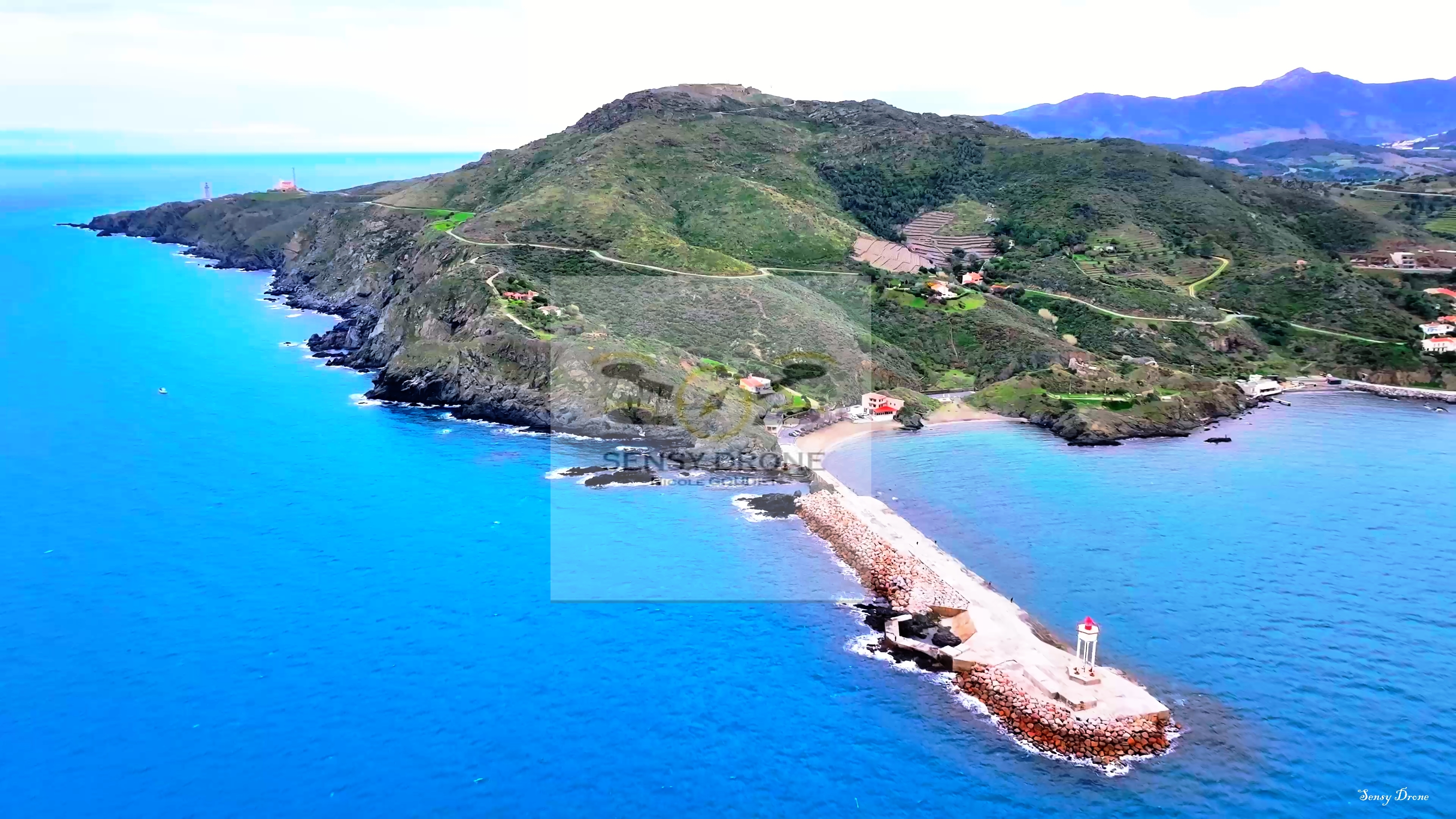 Port-Vendres - L'appel du large au bout du phare