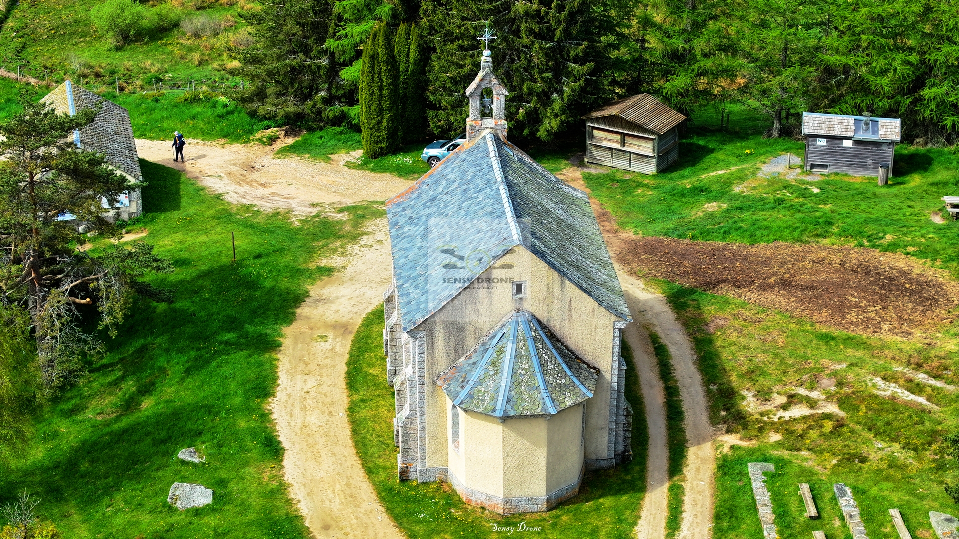 Chapelle Saint-Roch – Gardienne spirituelle du chemin