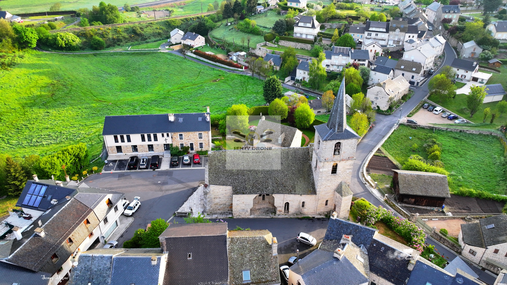 Aumont-Aubrac – Porte de l’Aubrac sur la voie du Puy