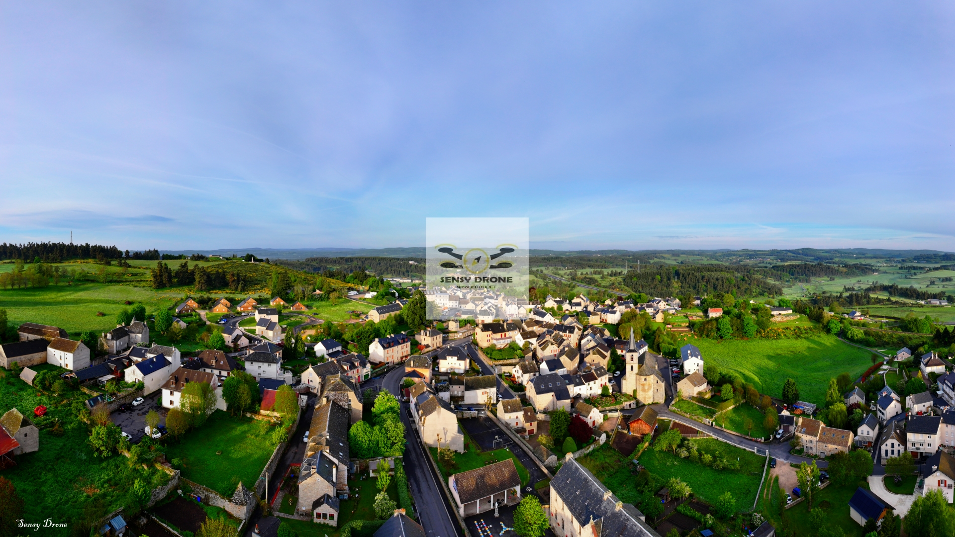 Aumont-Aubrac – Porte de l’Aubrac sur la voie du Puy