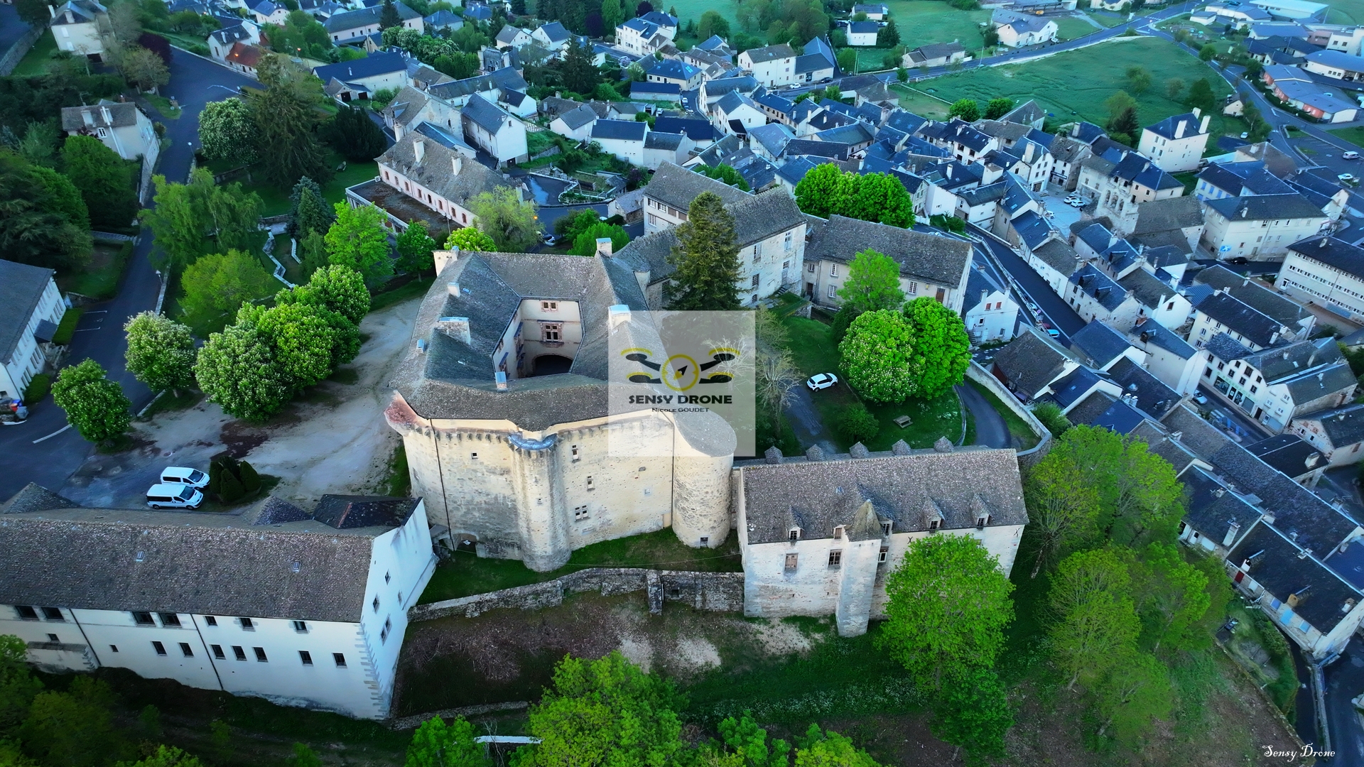 Saint-Alban-sur-Limagnole – Cœur de Margeride vu du ciel