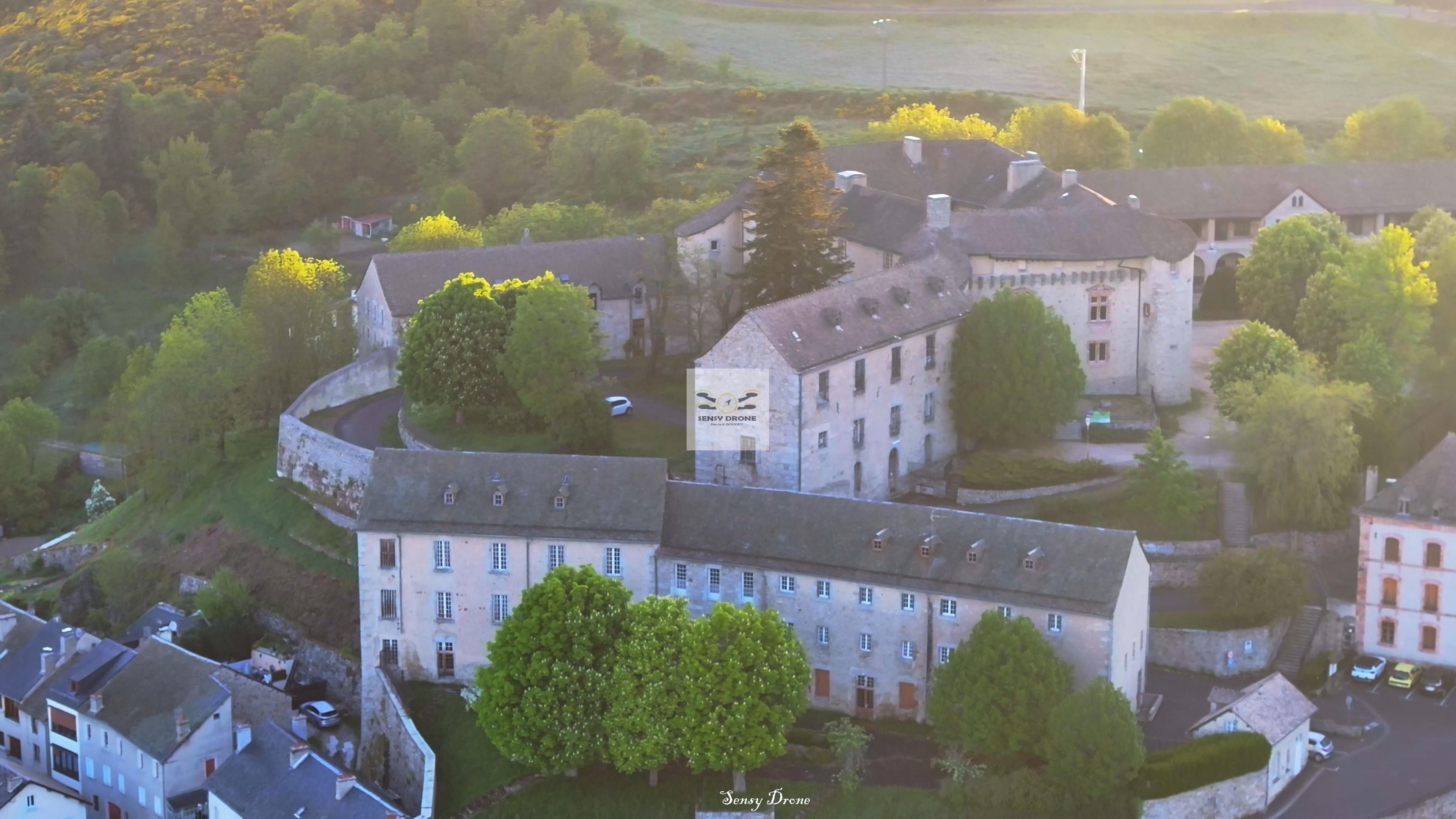 Saint-Alban-sur-Limagnole – Cœur de Margeride vu du ciel