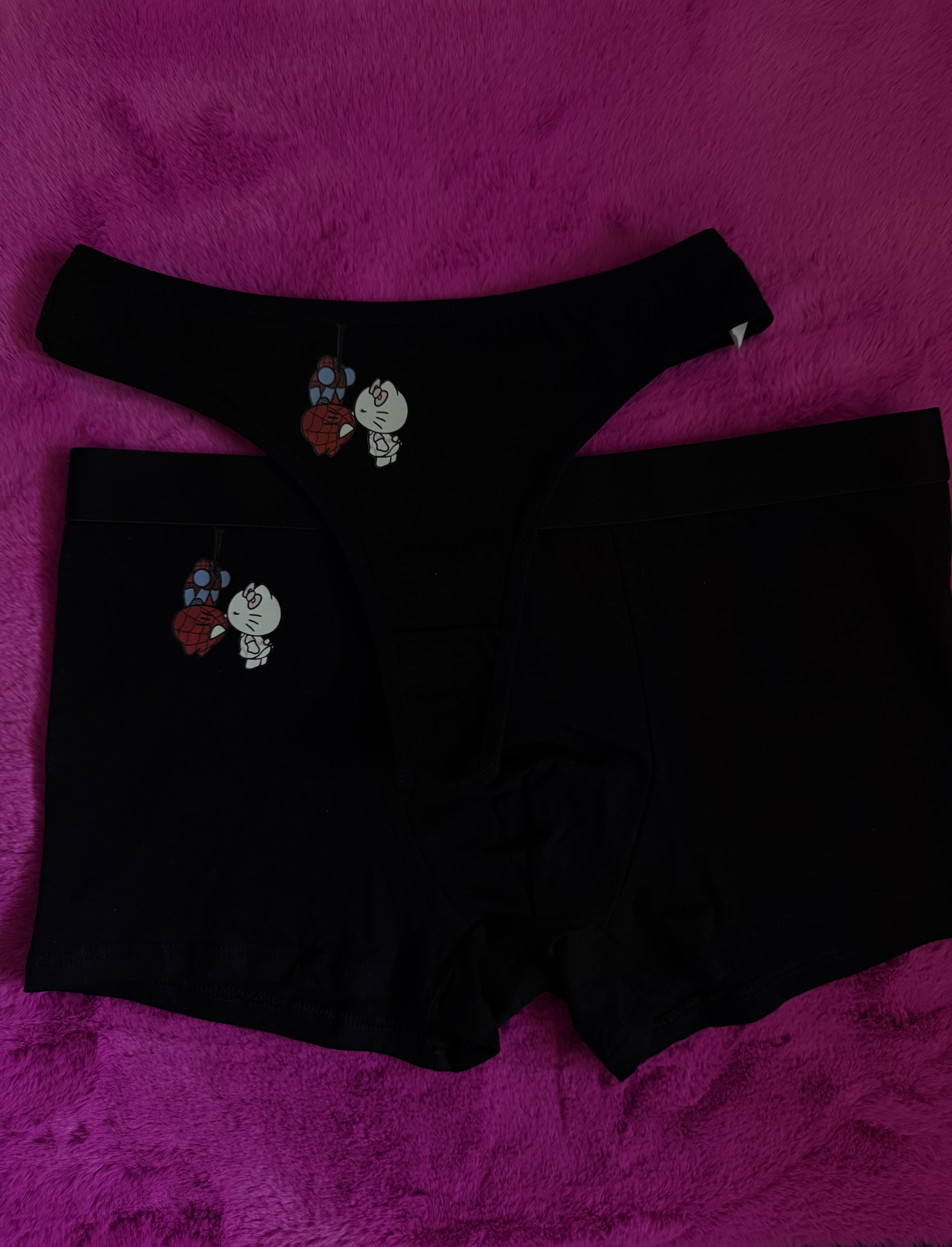 Set Spider-Man e Hello Kitty "in Love"