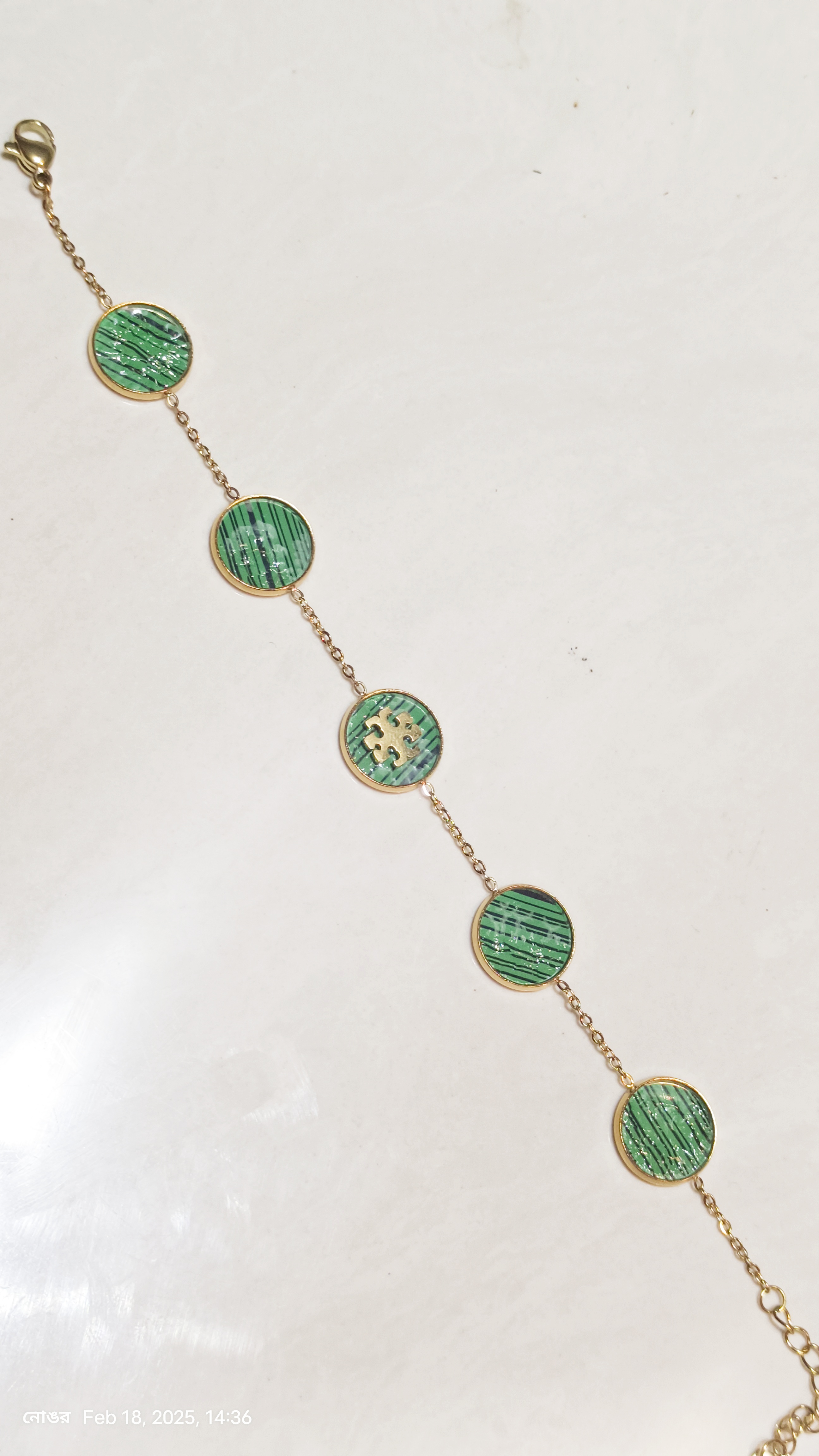 Elegant Green Gold Bracelet