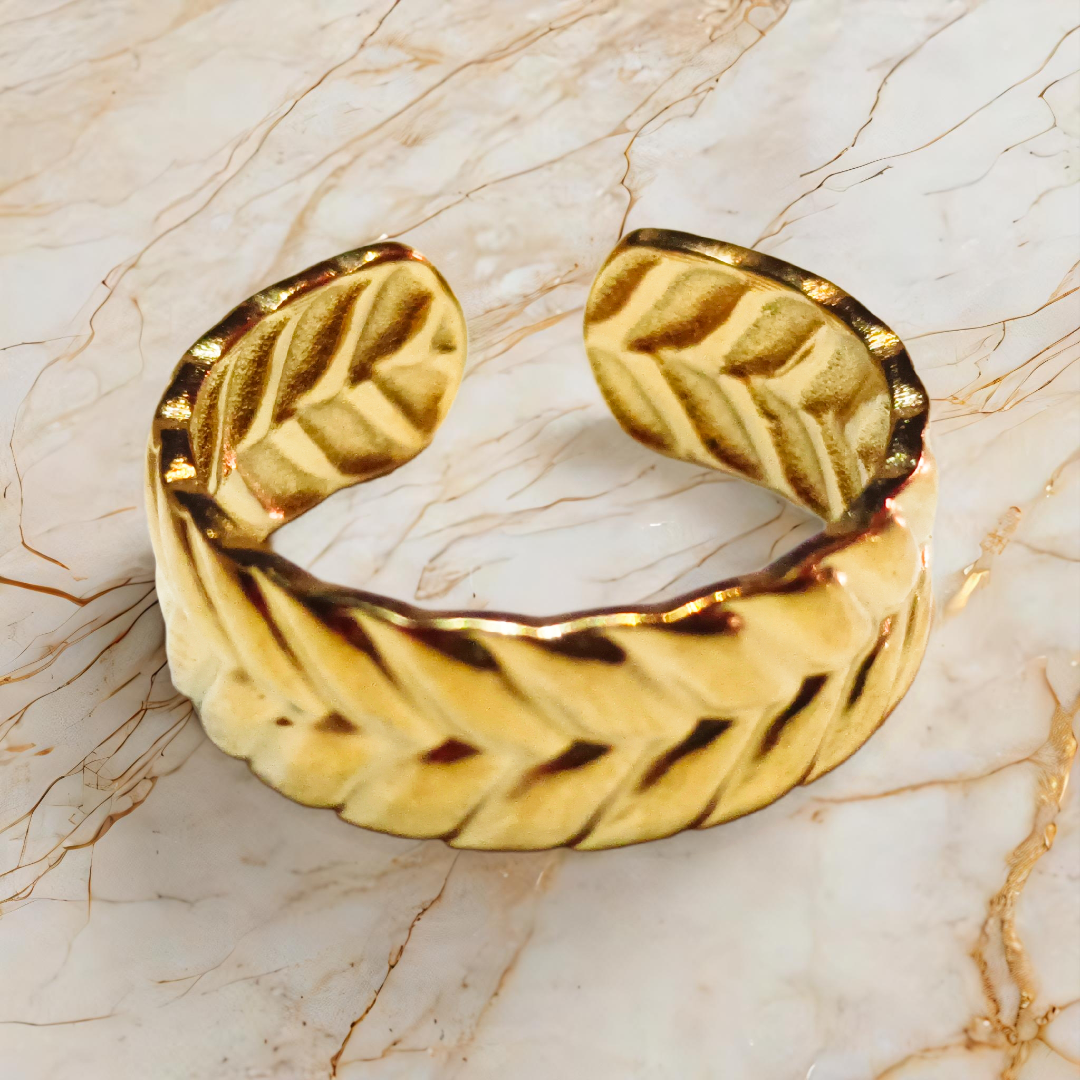 Gold Leaf Design Ring