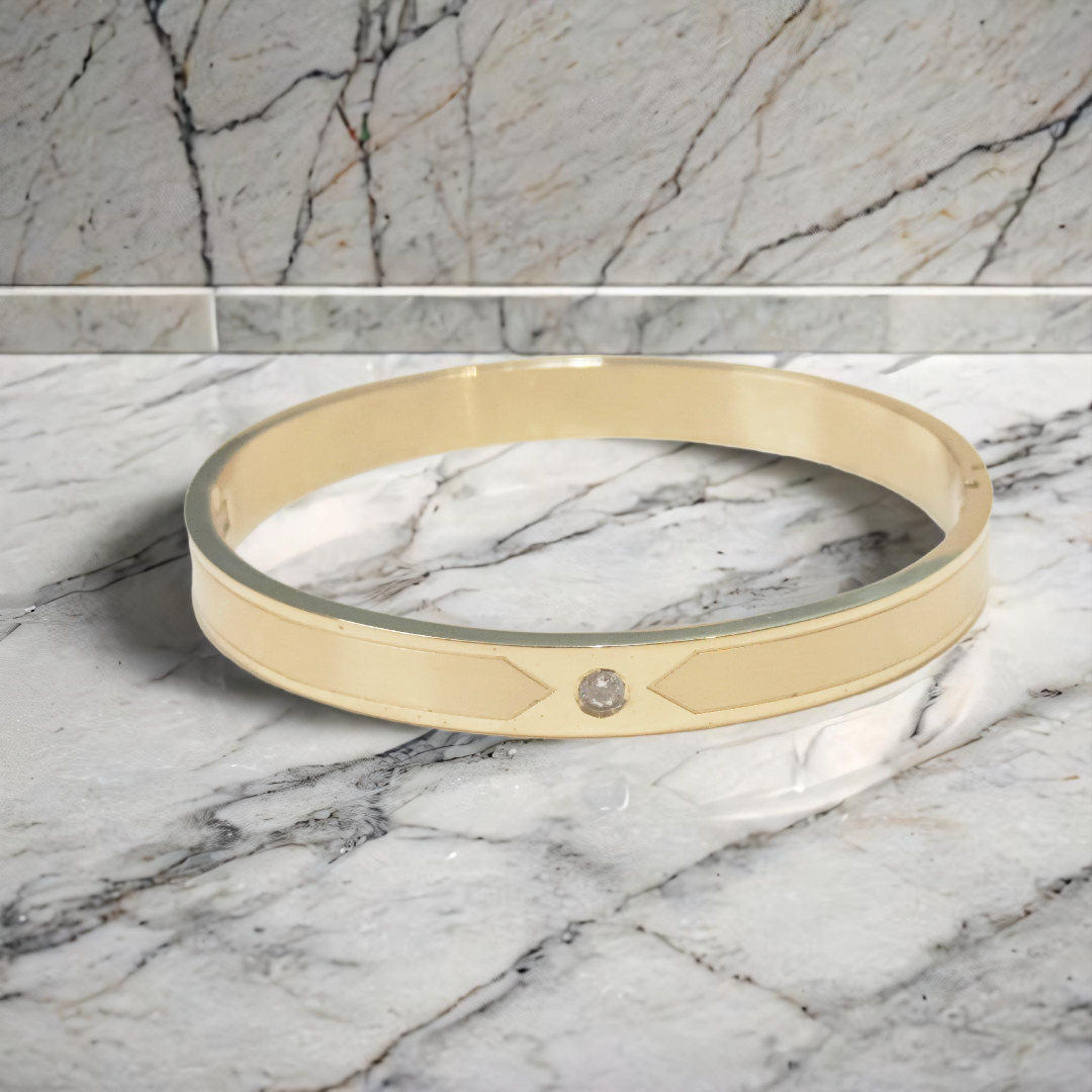 Elegant Gold Bracelet