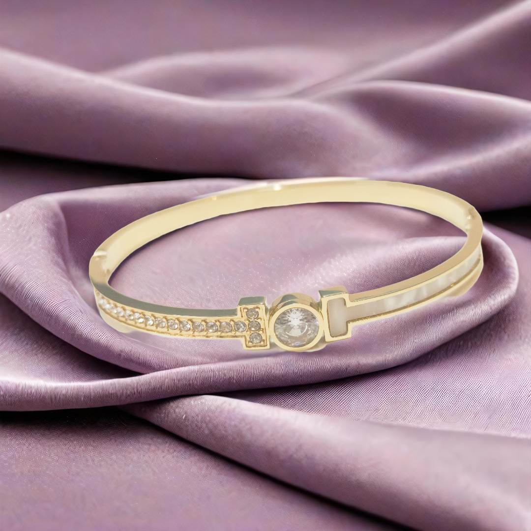 Elegant Gold Bracelet