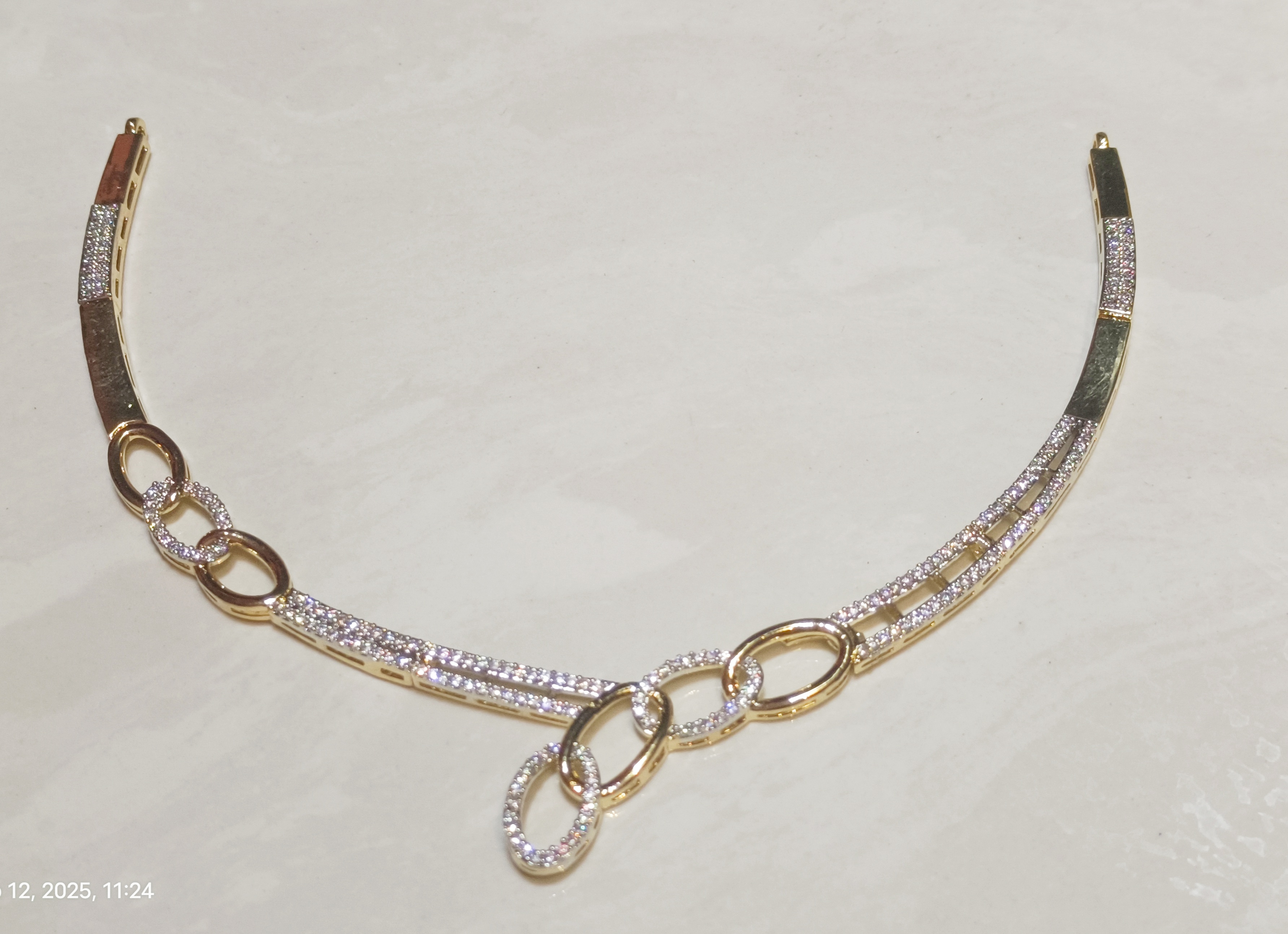 Elegant Gold and Diamond Necklace