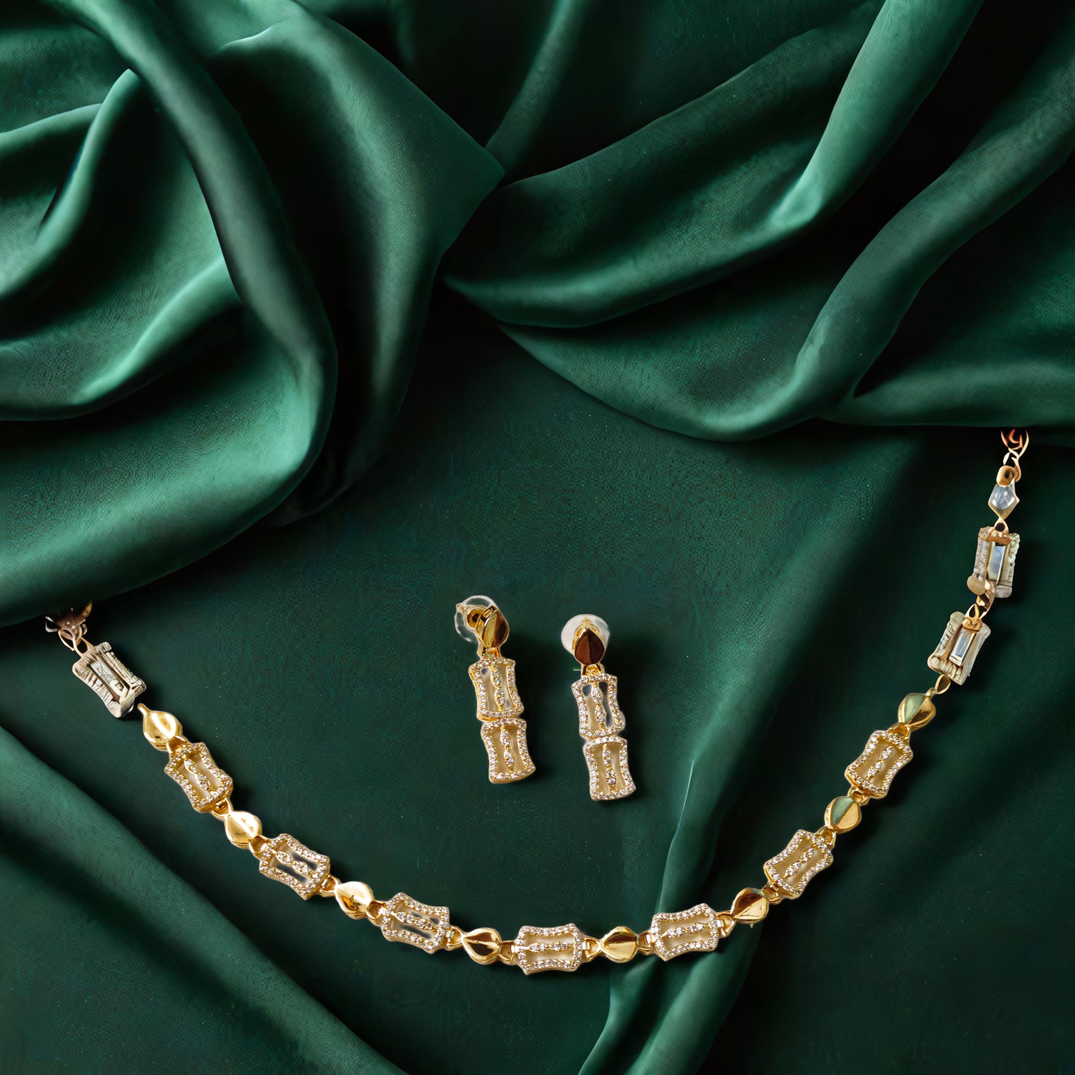 Elegant Gold Necklace Set