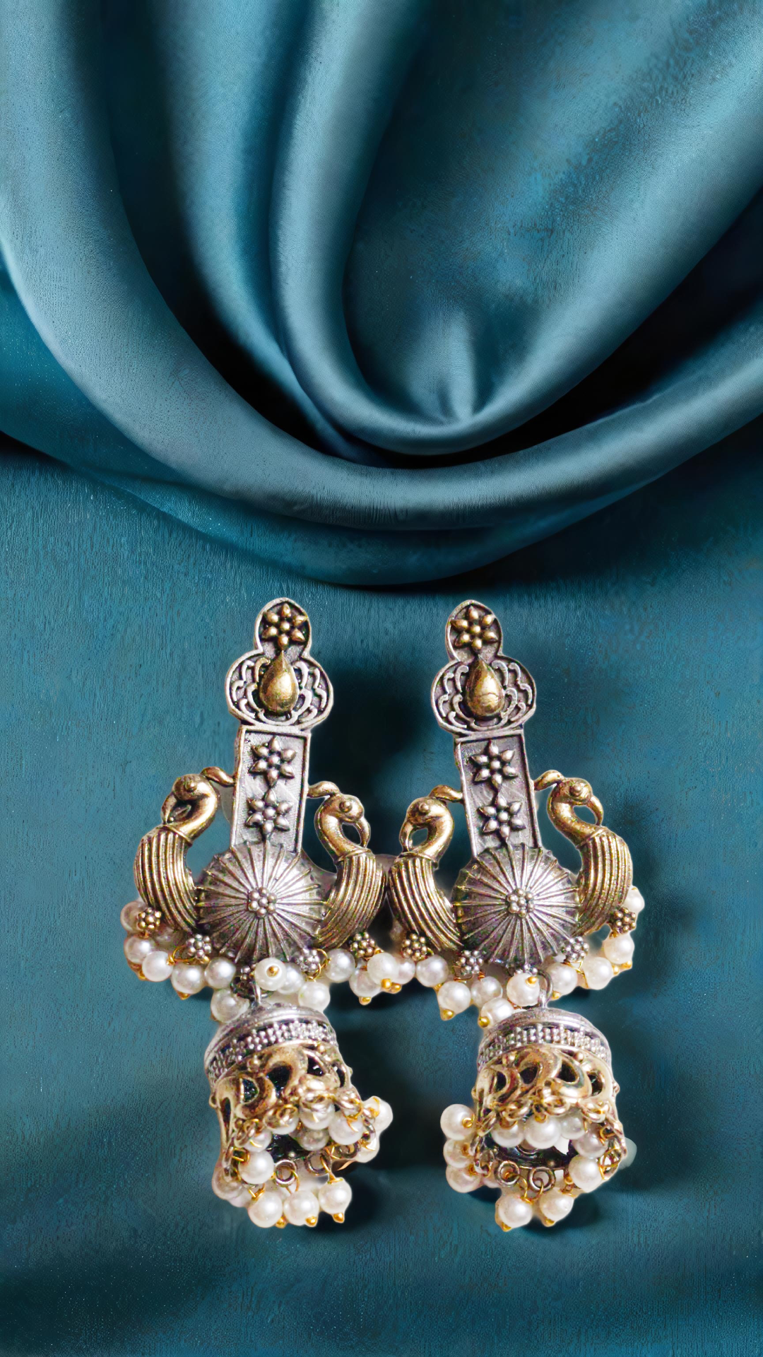 Vintage Pearl Dangle Earrings