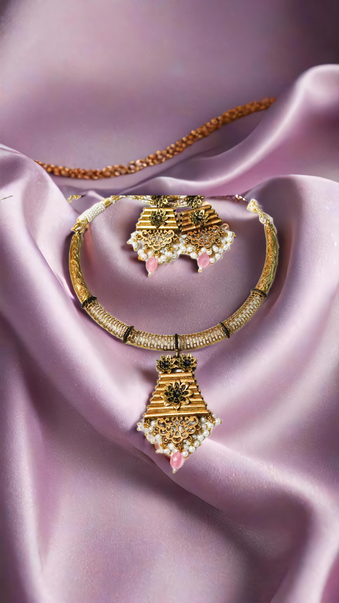 Elegant Gold Necklace Set