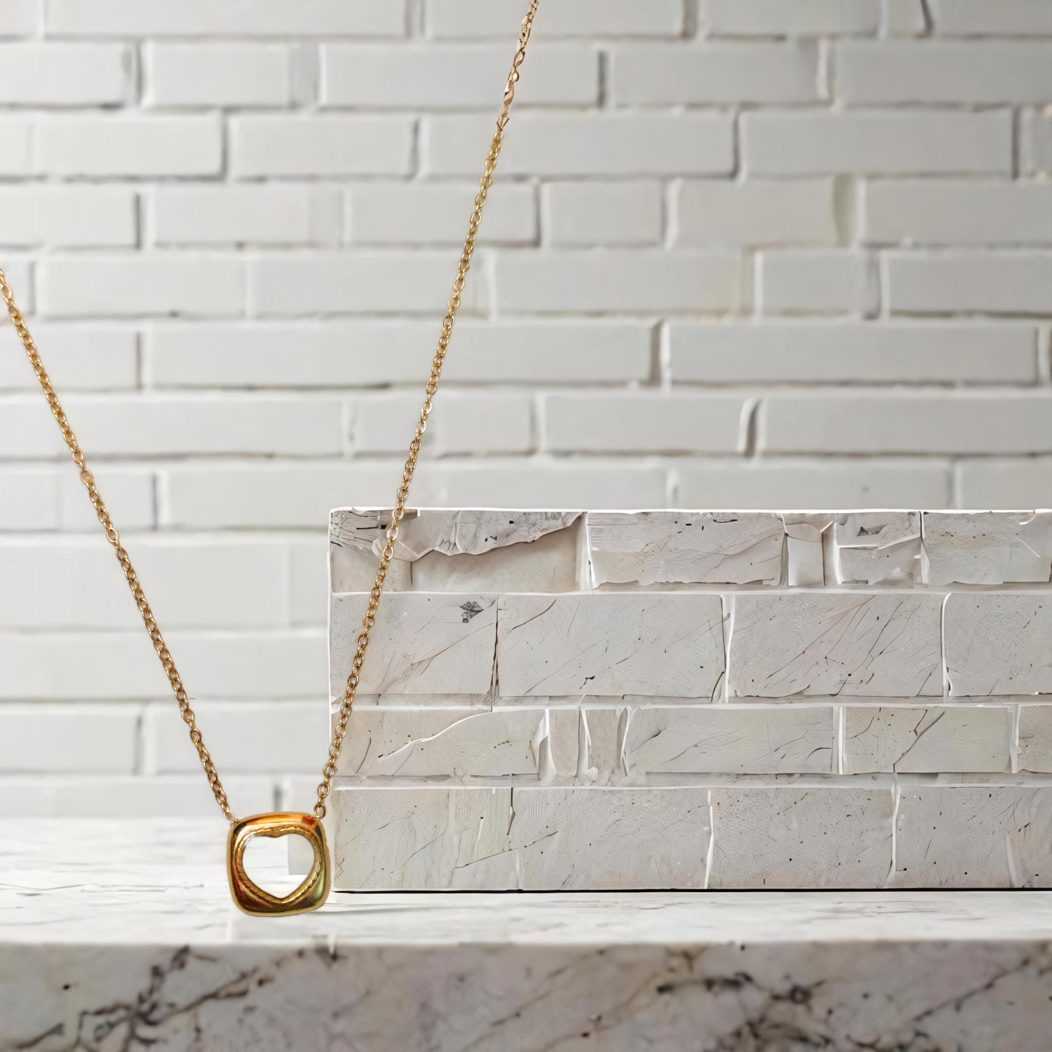 Gold Pendant Necklace