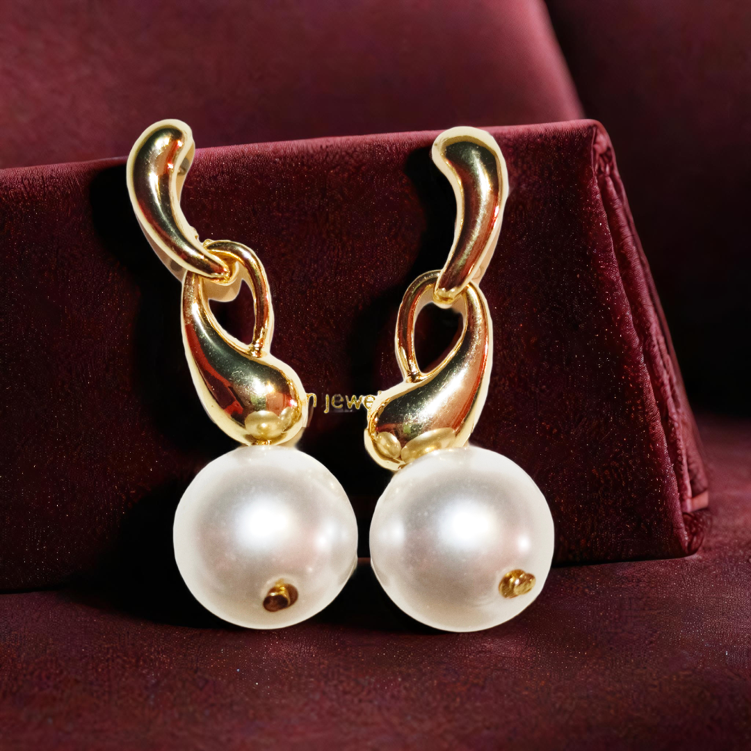 Elegant Gold and Pearl Earrings
