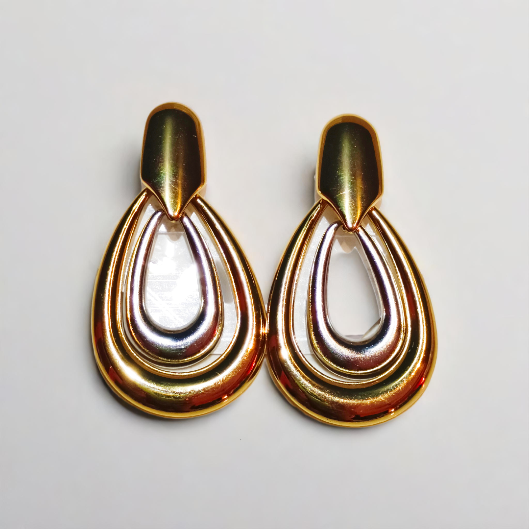 Elegant Gold Drop Earrings