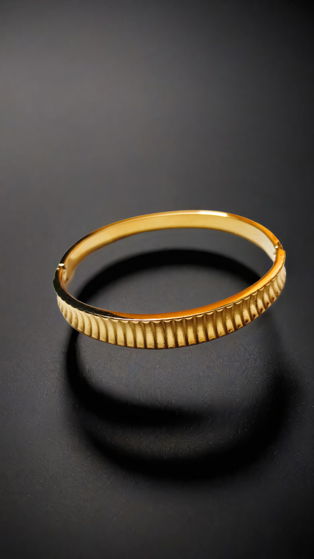 anti turnish bracelet,side open,free size,gold polish, stainless steel, waterproof product