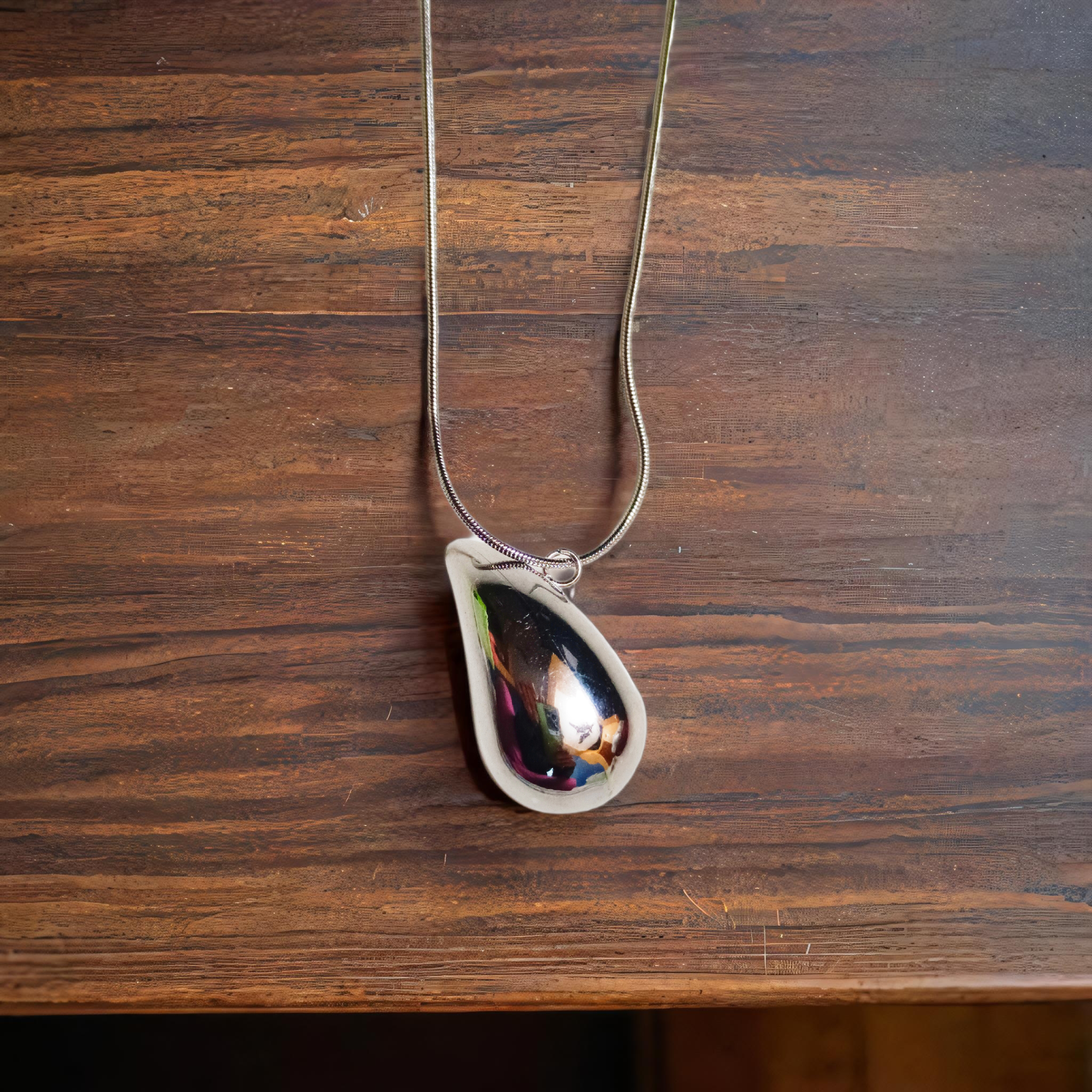 Elegant Teardrop ANTI TURNISH Necklace