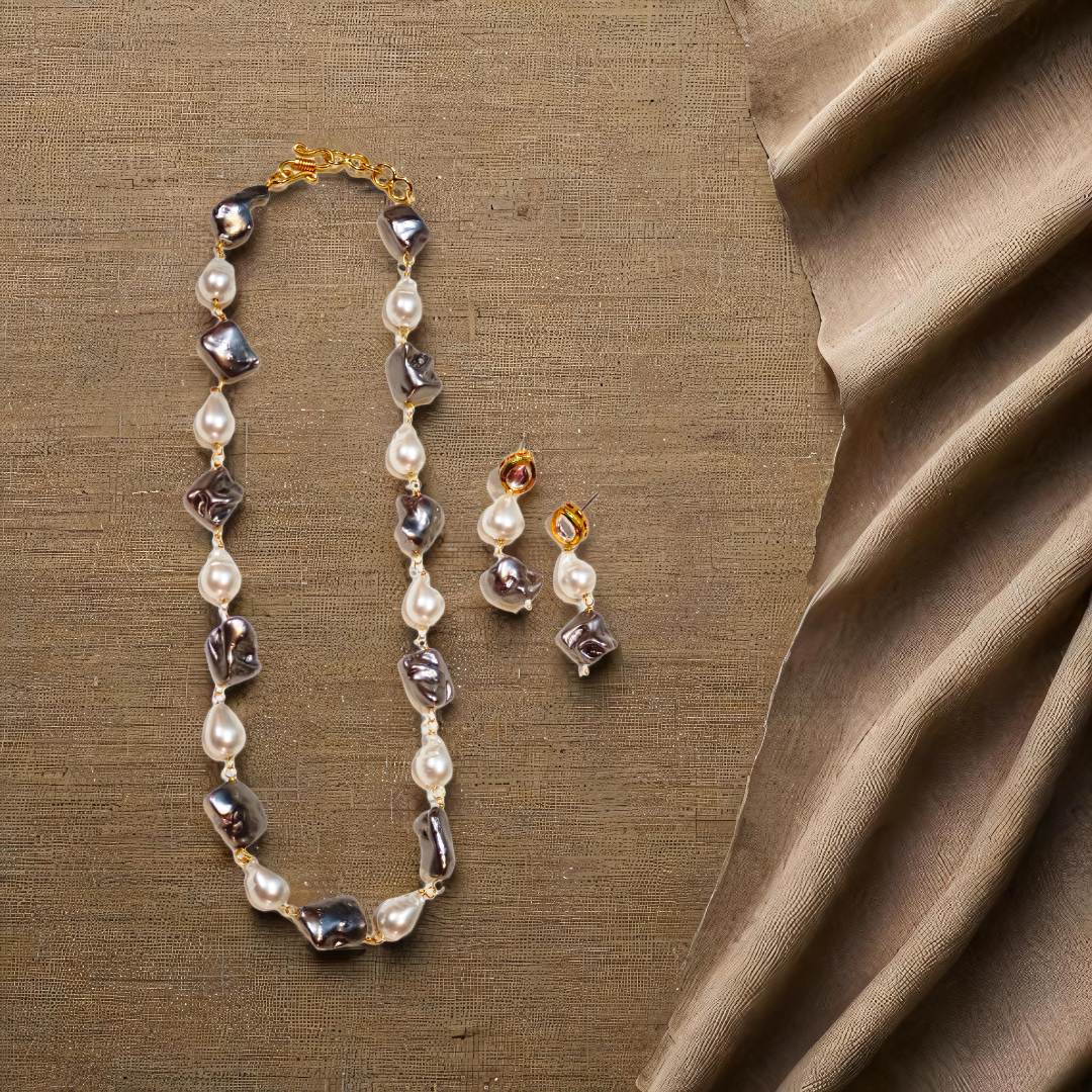 Pearl and Shell Necklace Set