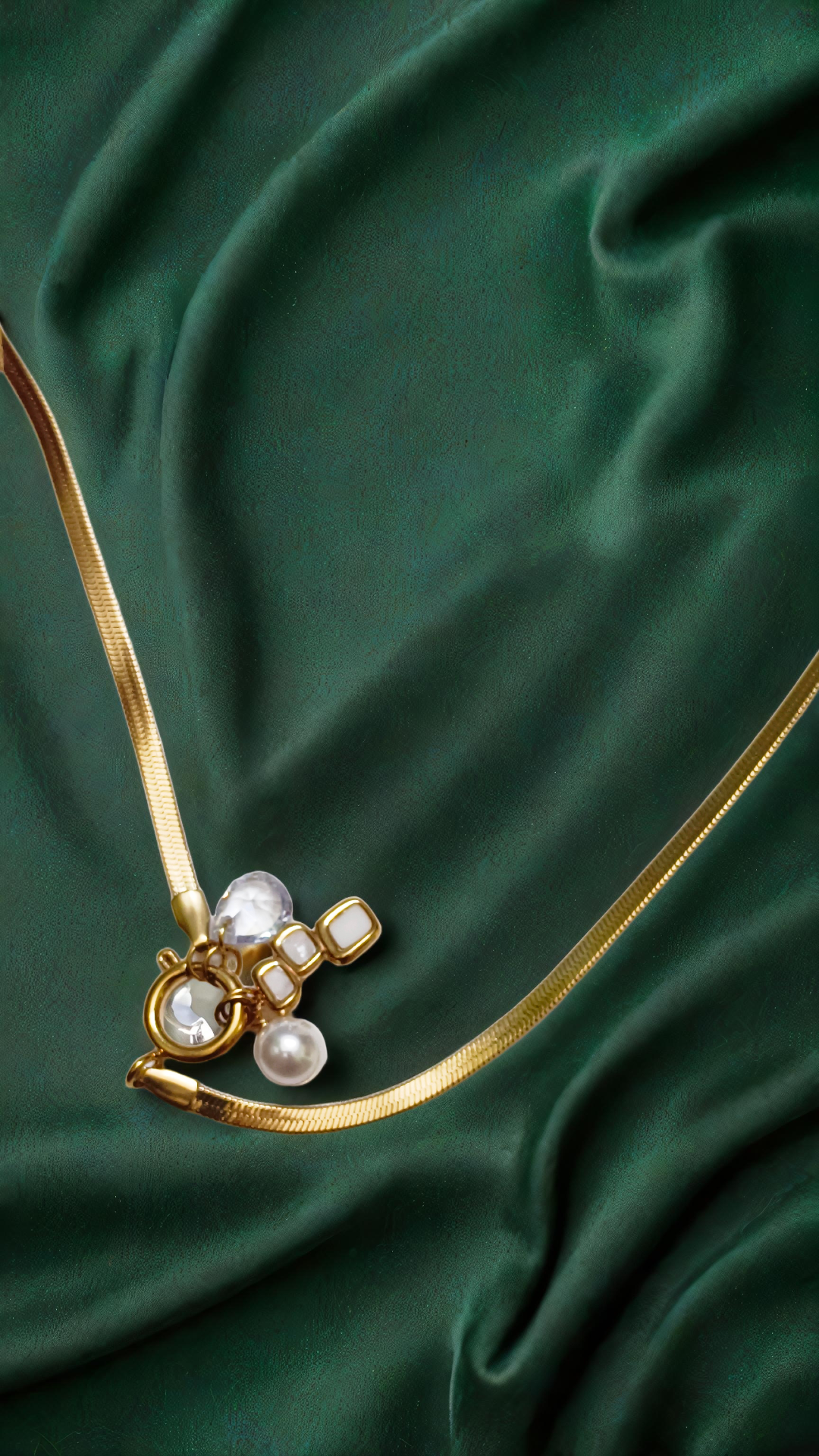 Elegant Gold Necklace