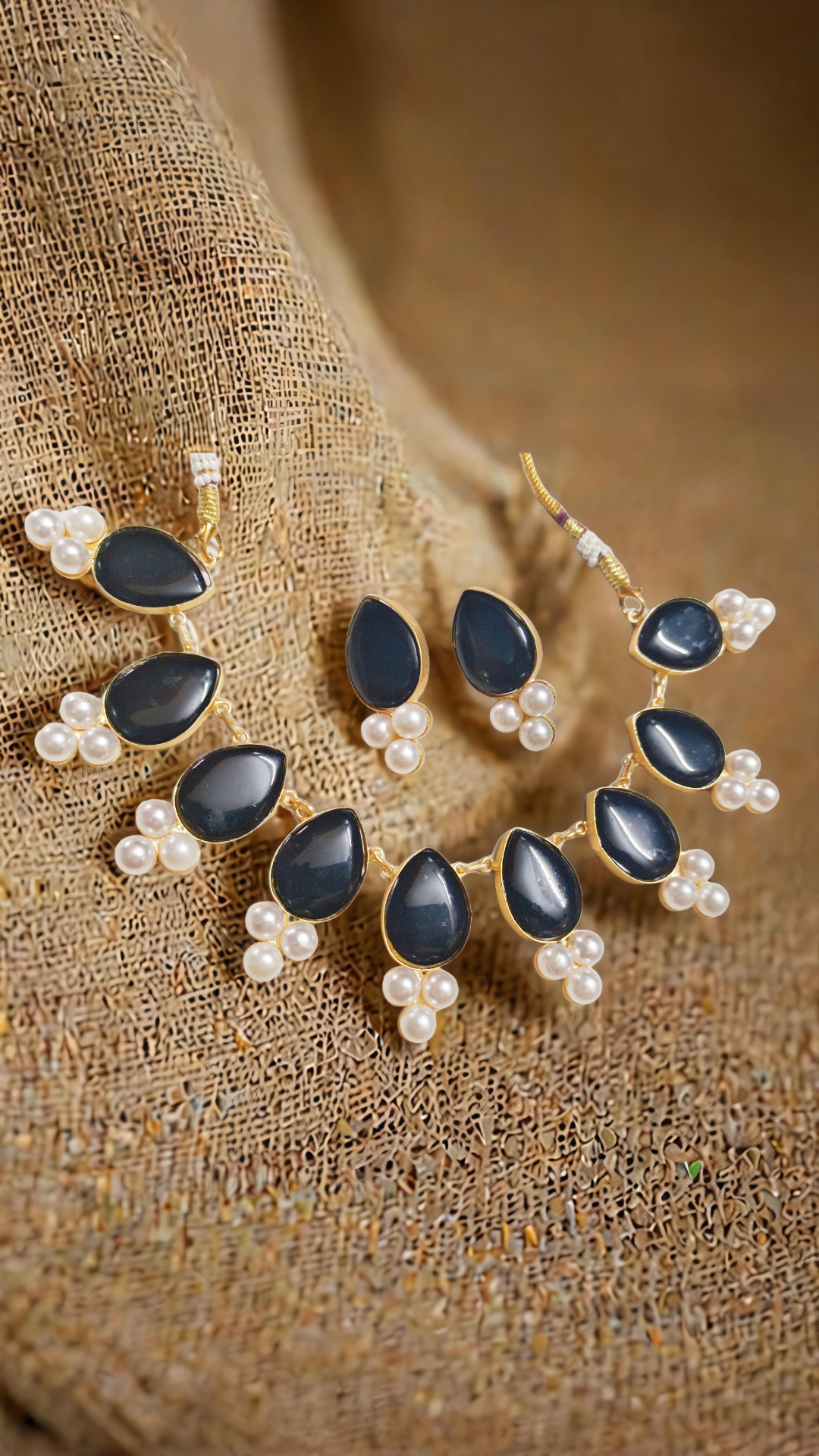 Elegant Pearl and Black Stone Jewelry Set