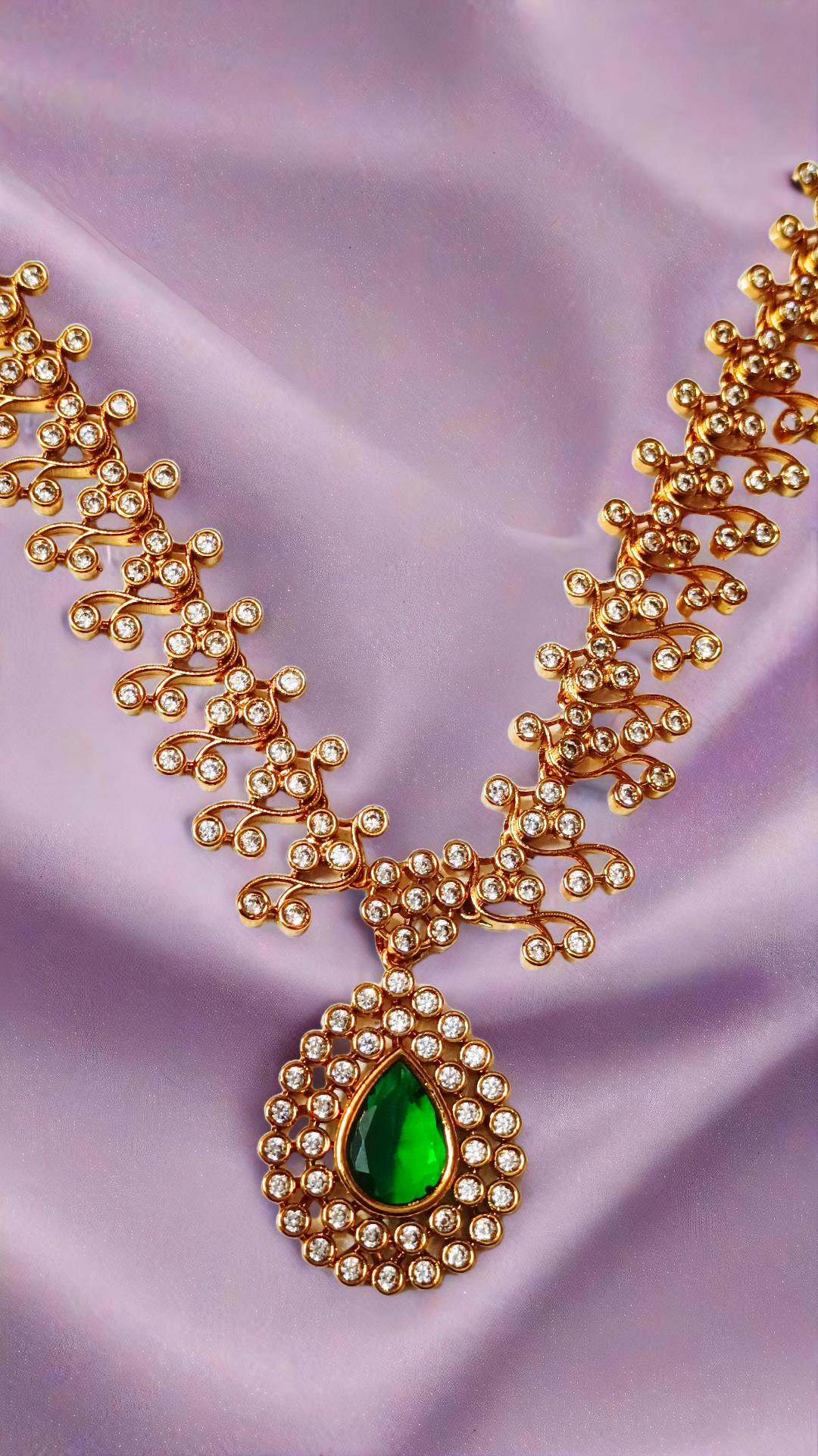 Elegant Gold and Gemstone Necklace