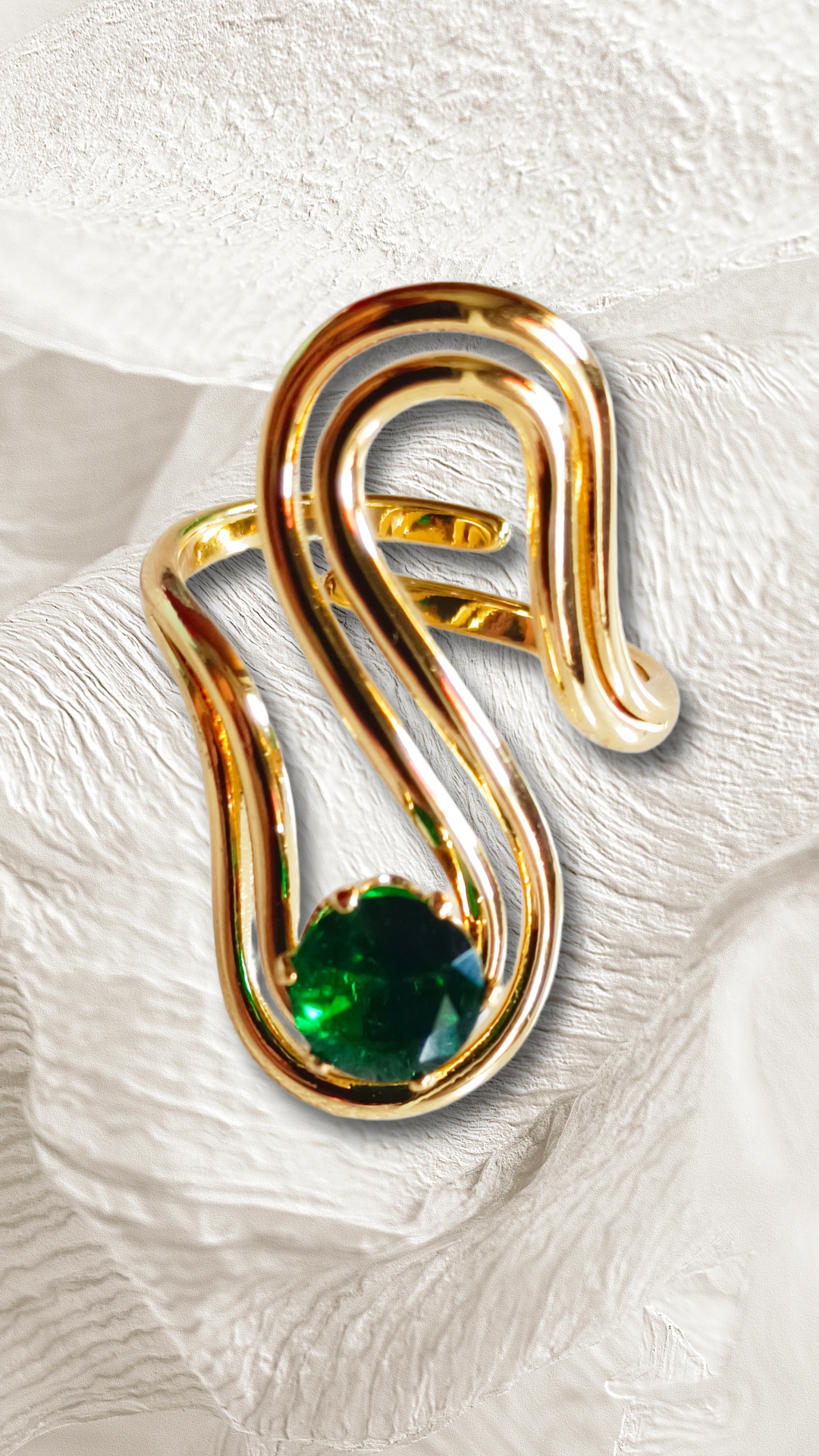 Ring with Green Gemstone,emarald green stone studed adjustable anti turnish finger ring