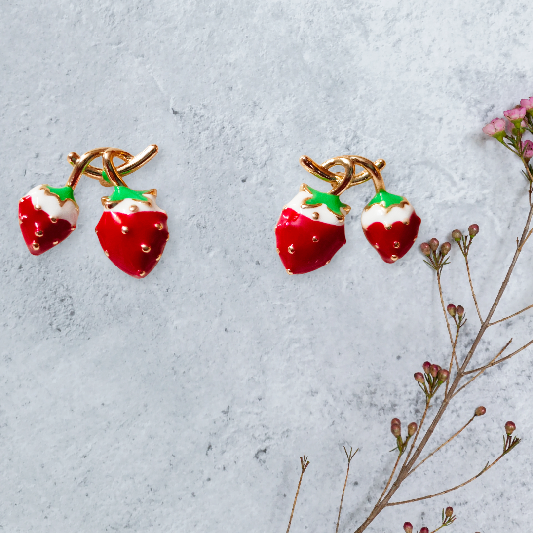 Strawberry Enamel Earrings,enamel coating strawberry hanging demifing earings
