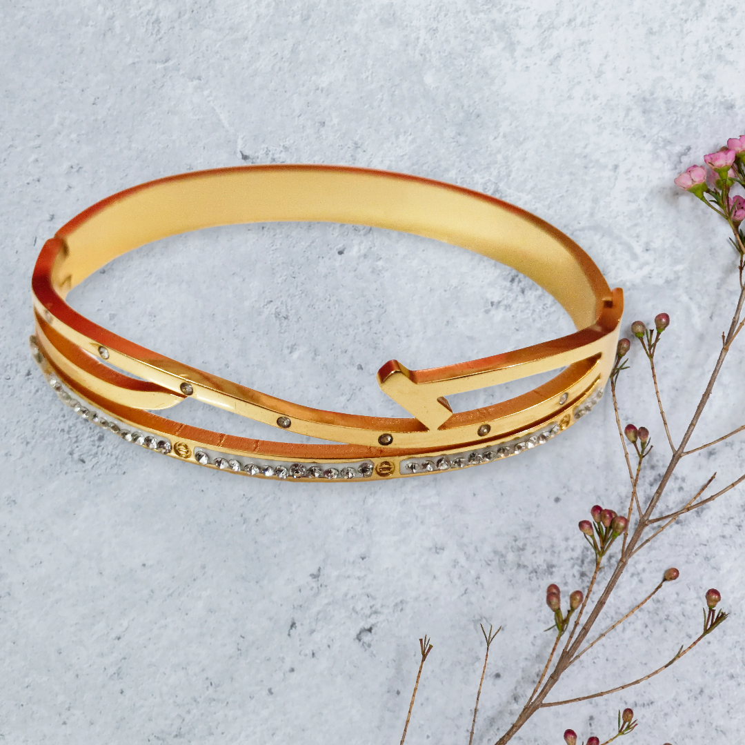 Elegant Bracelet,ad studed trendy anti turnish bracelet