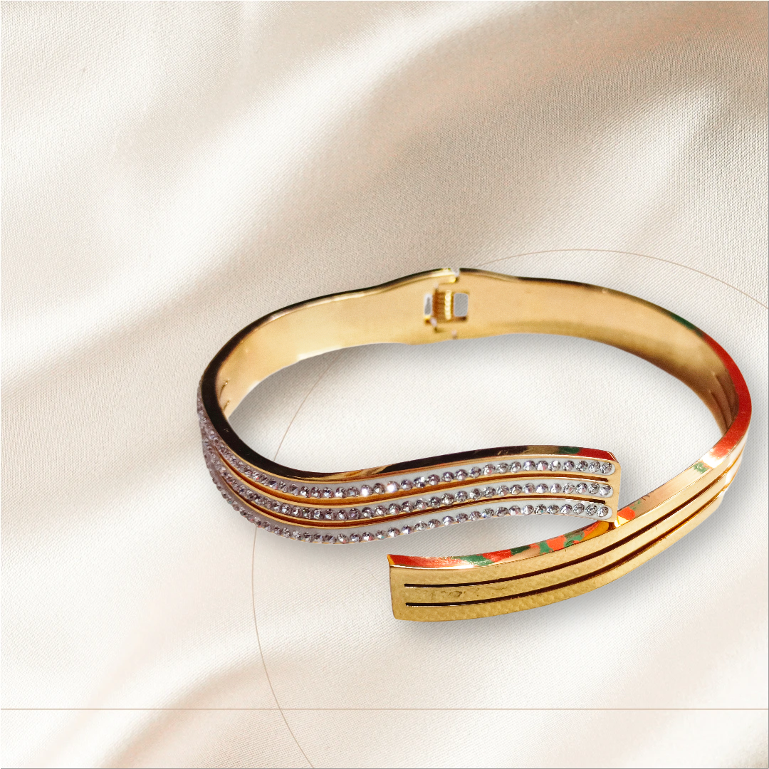 ,ad studed front open ANTI TURNISHbracelet