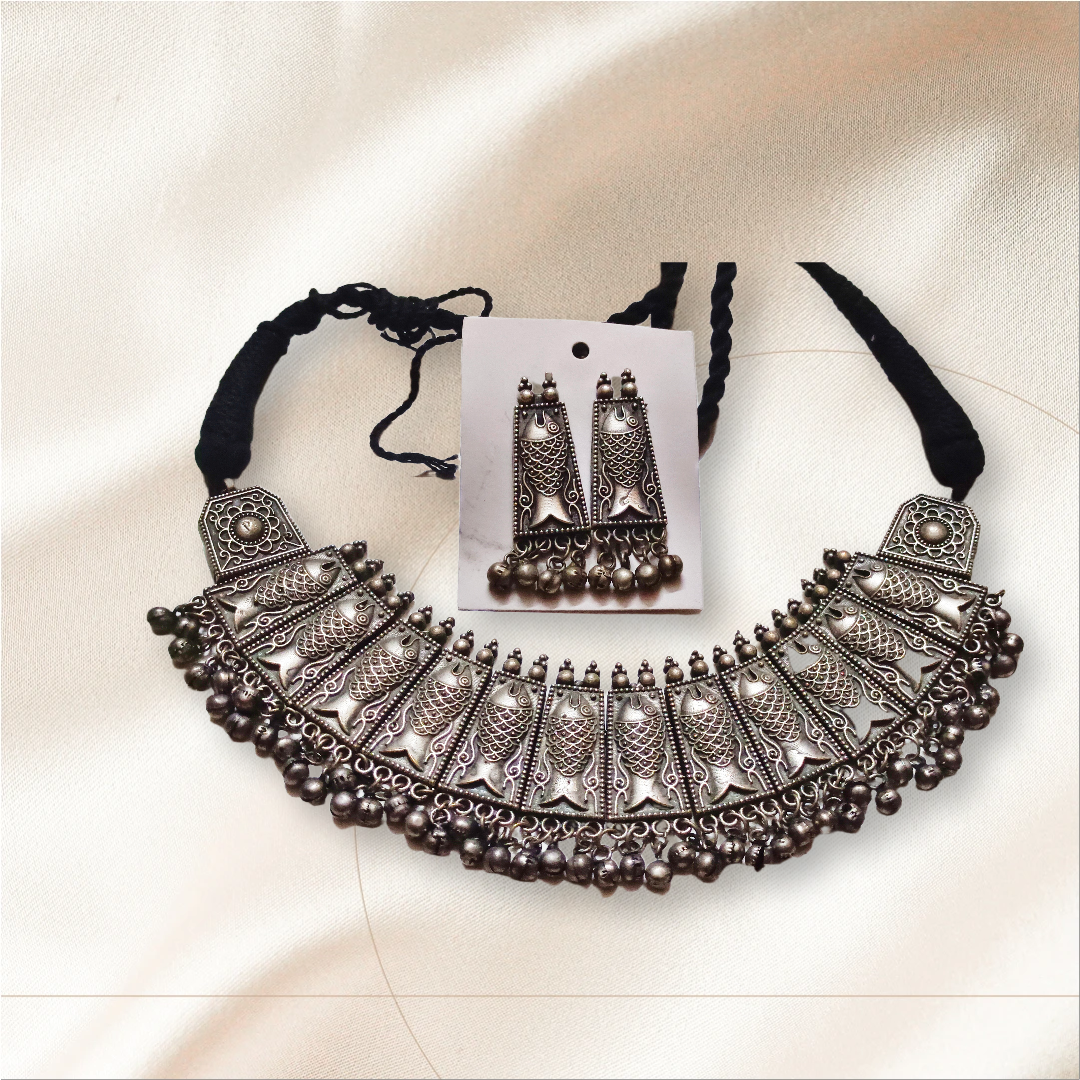 Vintage Silver-Plated Necklace and Earrings Set,silver polish primium quality necklace set