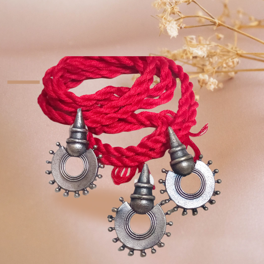 Traditional Oxidized Metal Necklace,primium quality silver replica thread pendent set