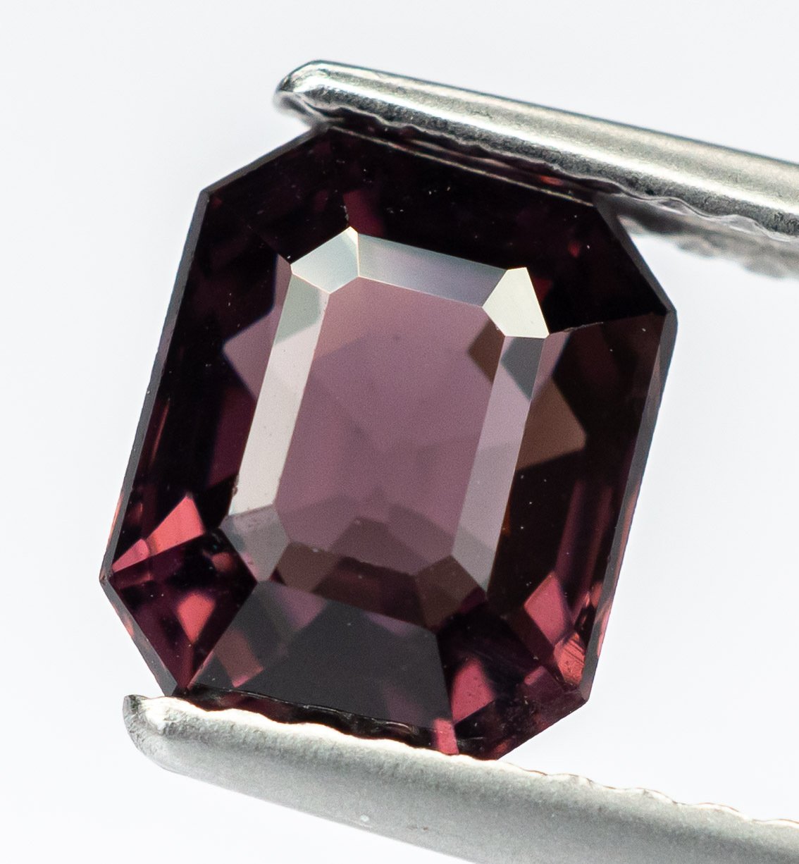 Burmese Spinel - 1.91 ct - Antwerp Laboratory for Gemstone Testing (ALGT)