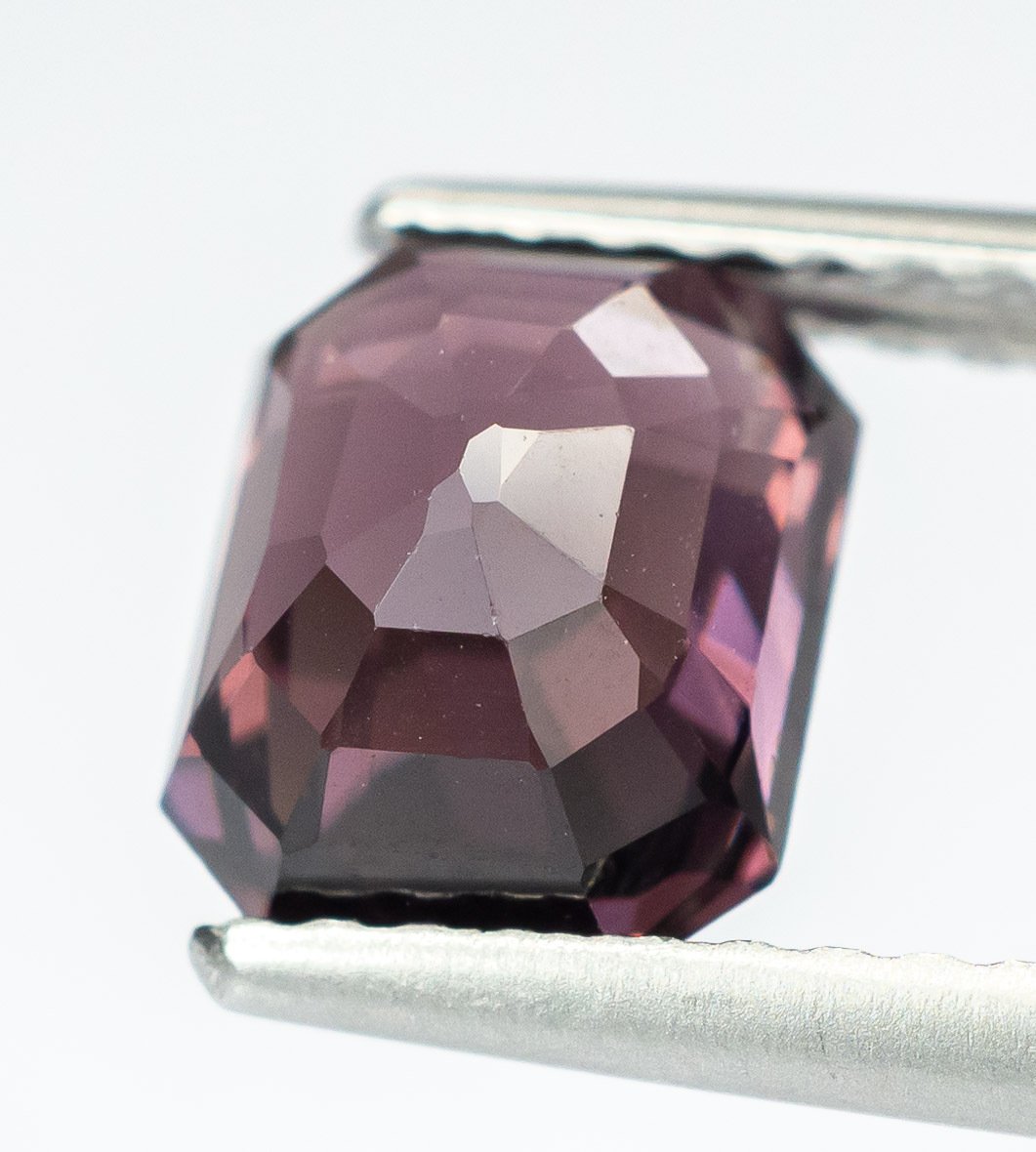 Burmese Spinel - 1.91 ct - Antwerp Laboratory for Gemstone Testing (ALGT)