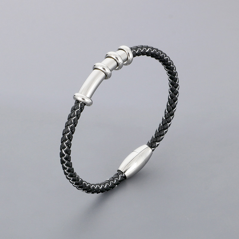 Onyx leather bracelet