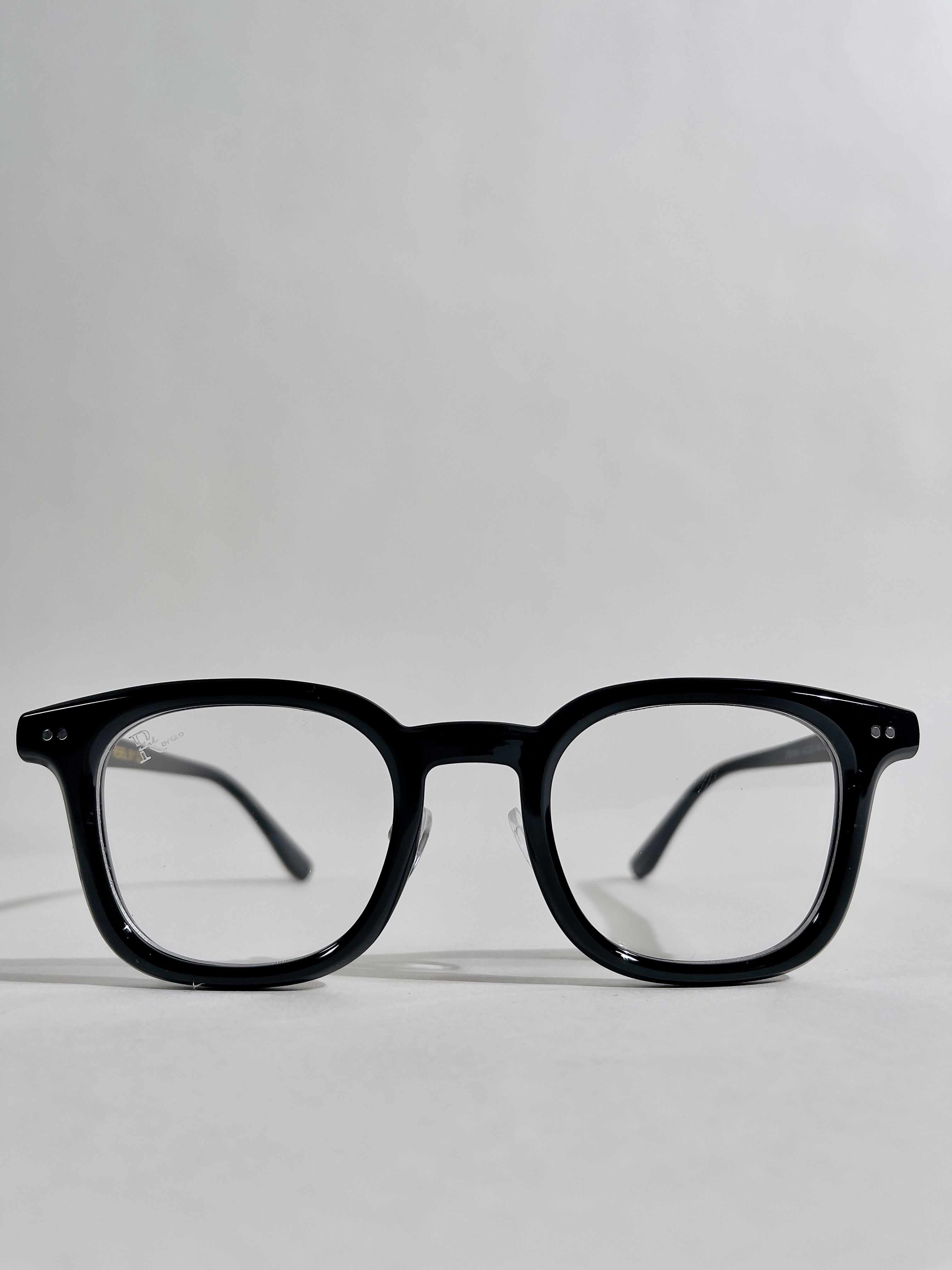 Gavin glasses
