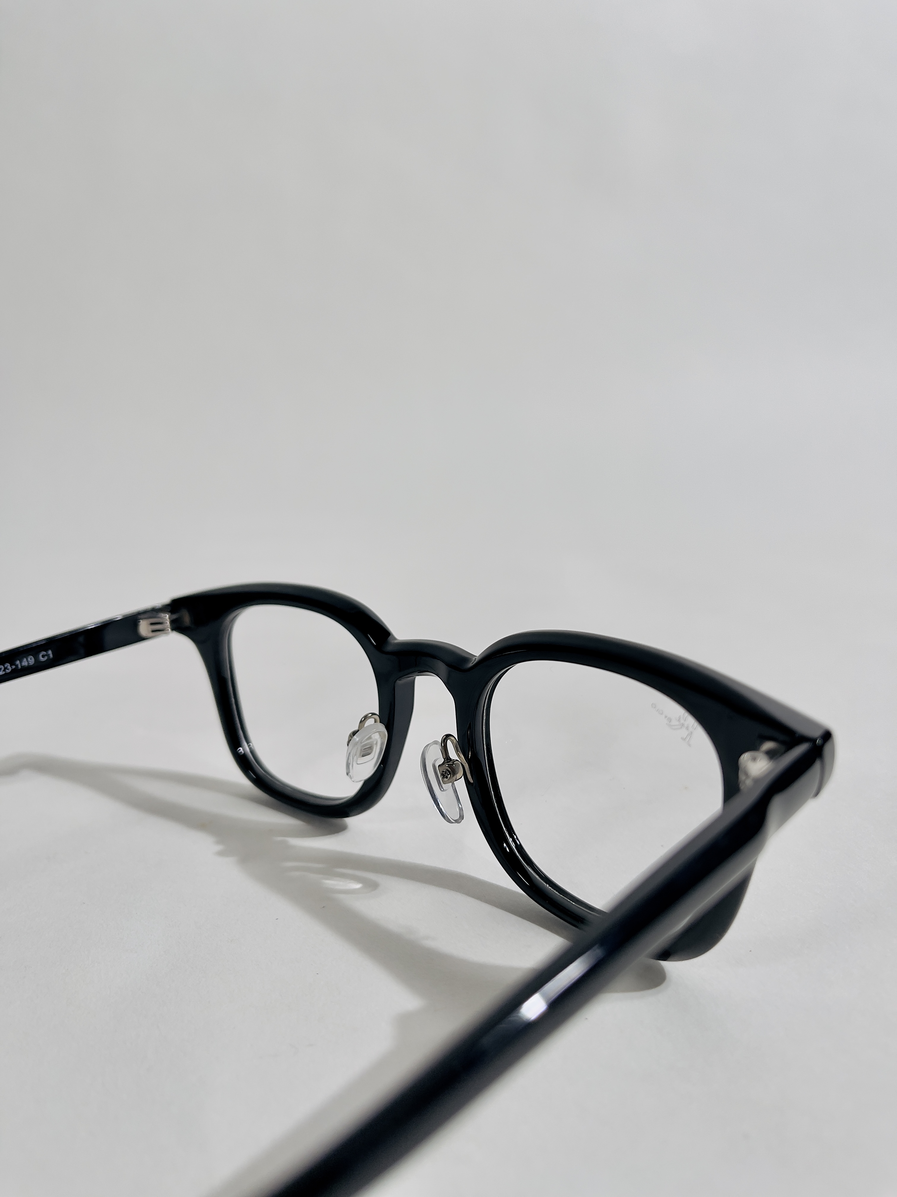 Gavin glasses