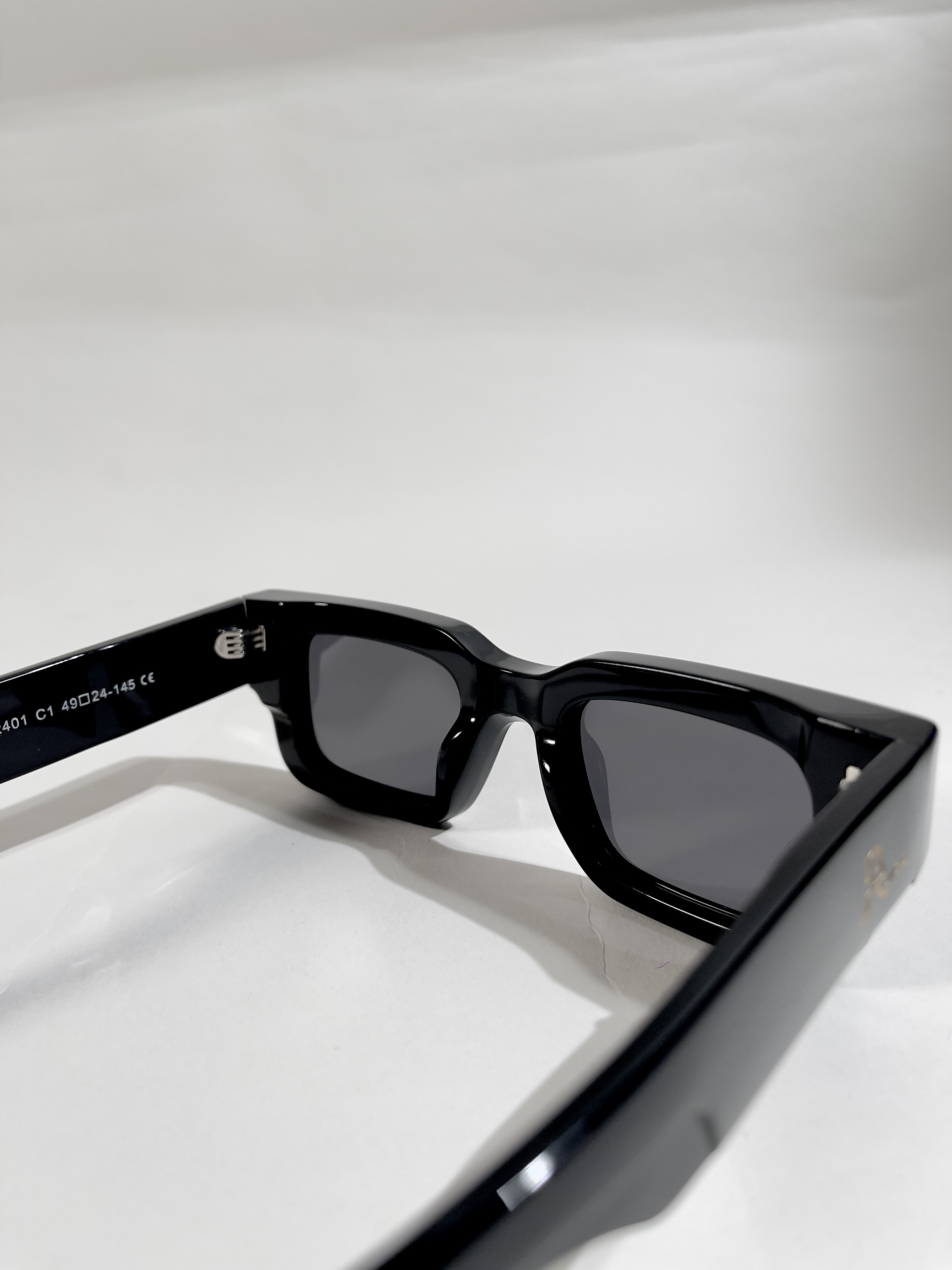 REMY - black