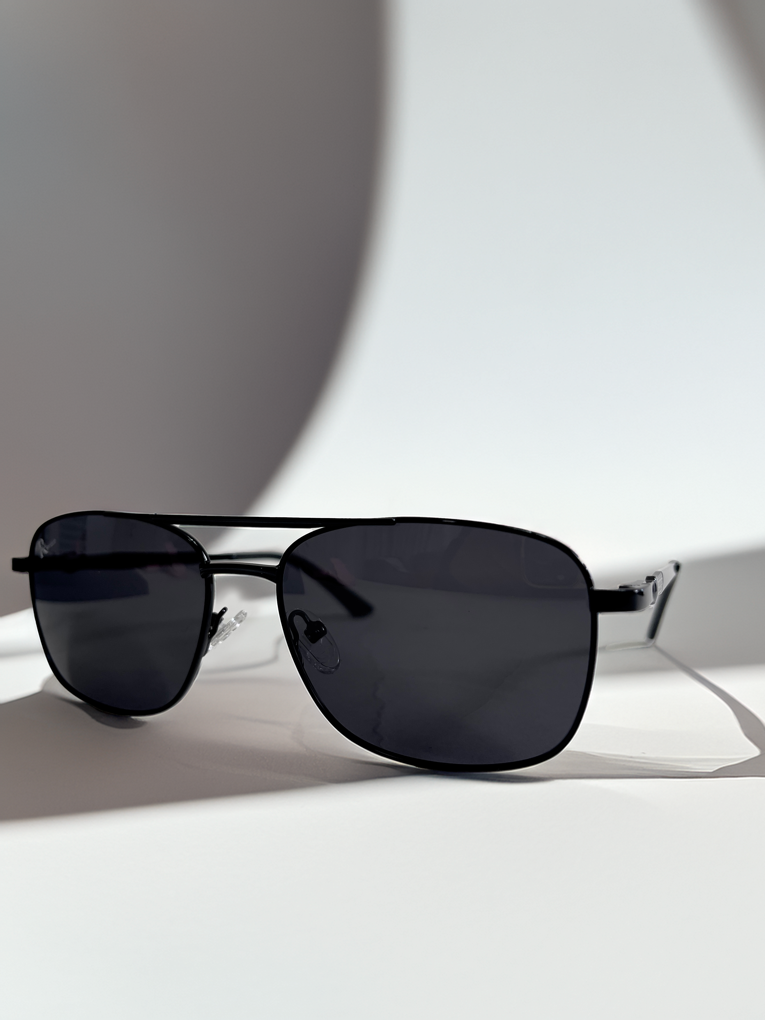 Storm - black