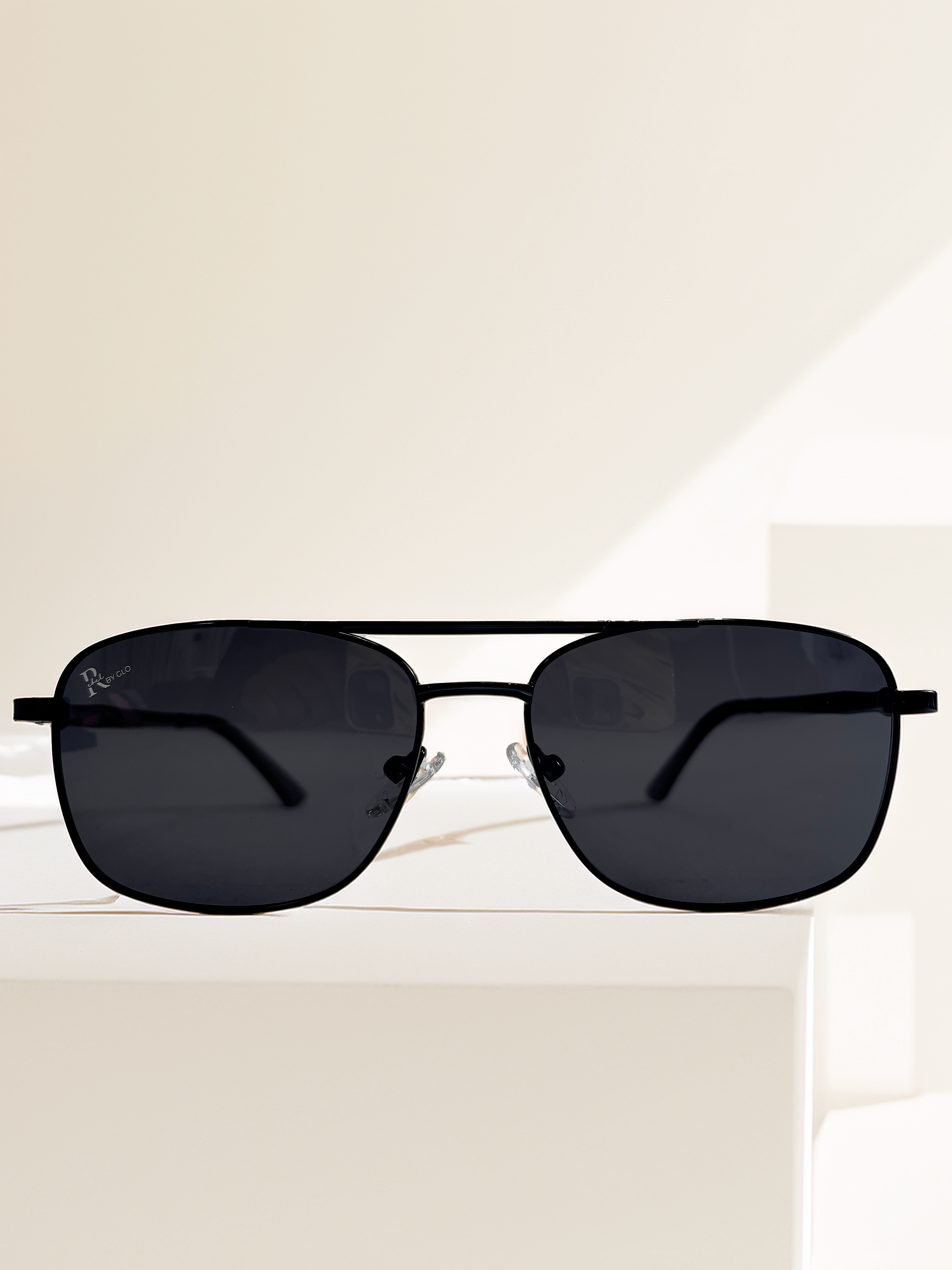 Storm - black