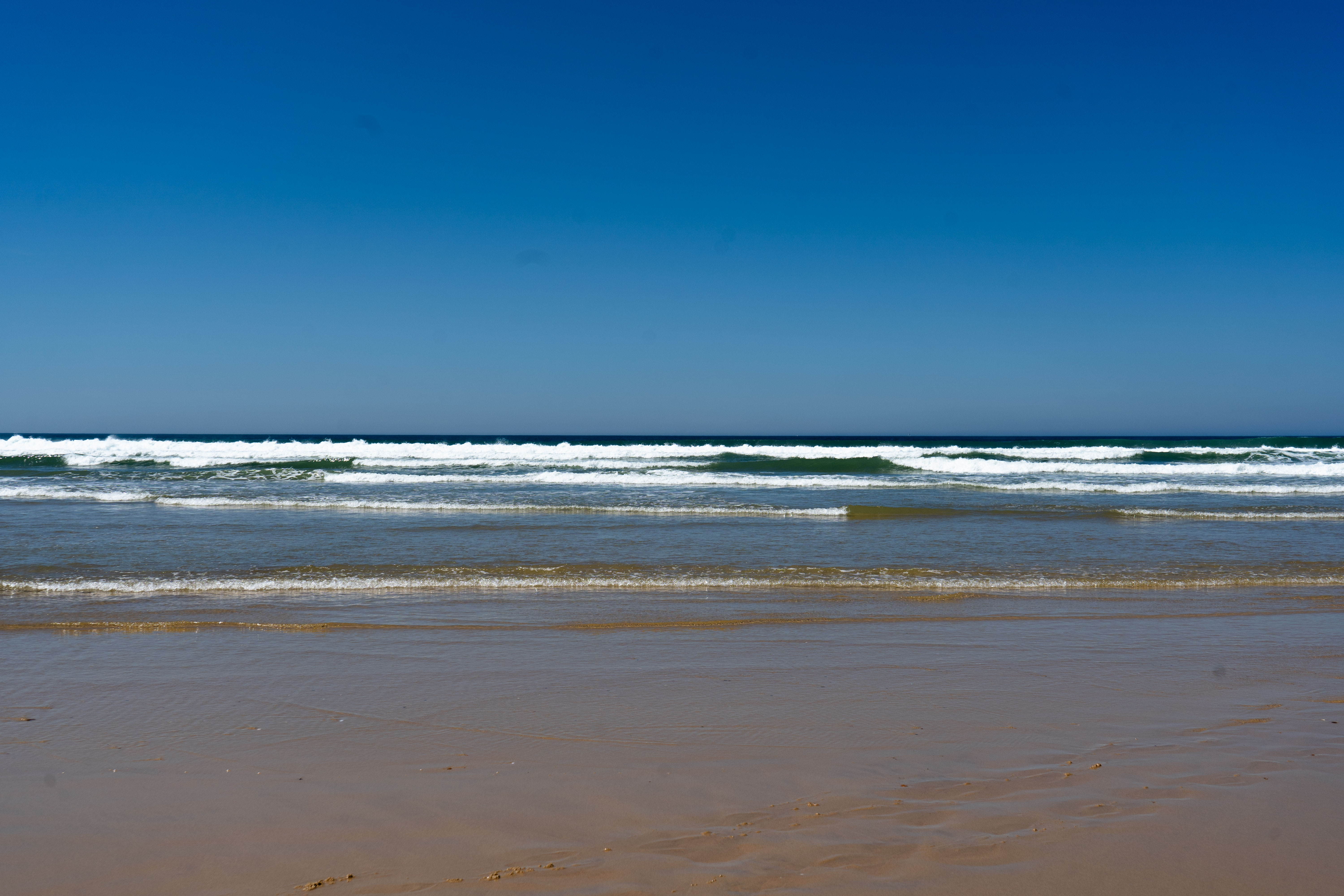 Photo des vagues de l'océan dans les Landes