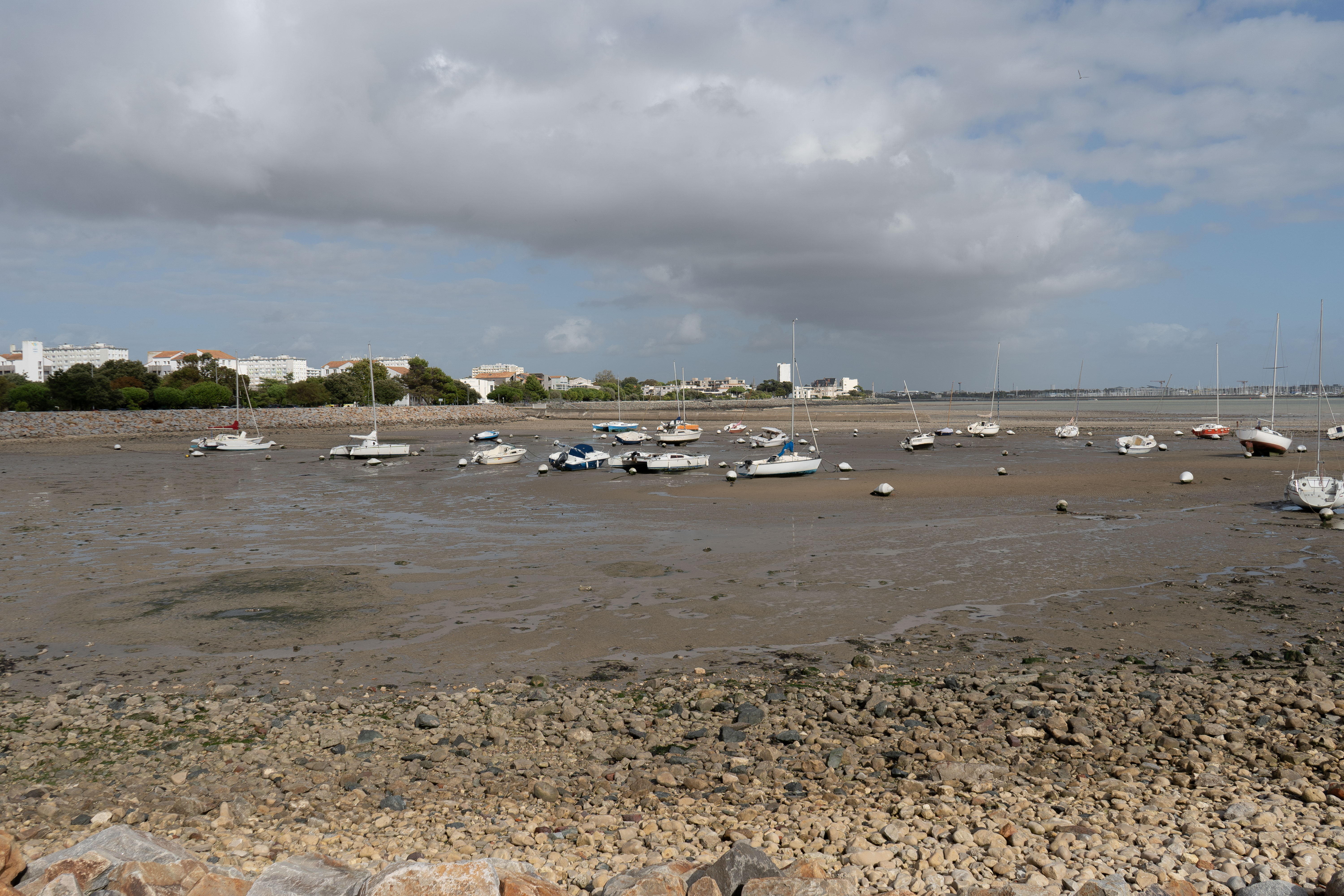 Plage du Port Neuf à marée basse – La Rochelle