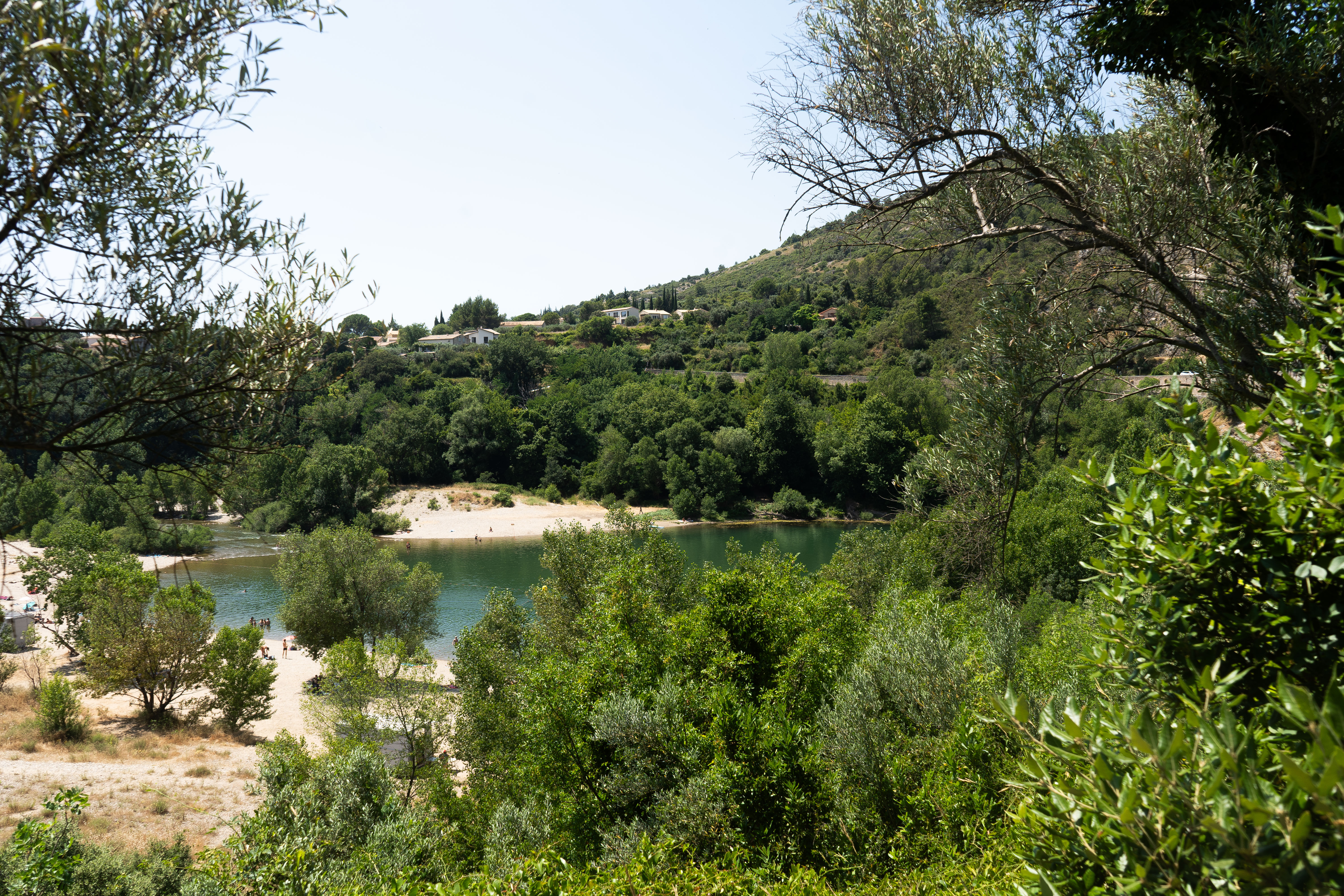 Fraîcheur d’été – Vue sur la plage du Pont du Diable