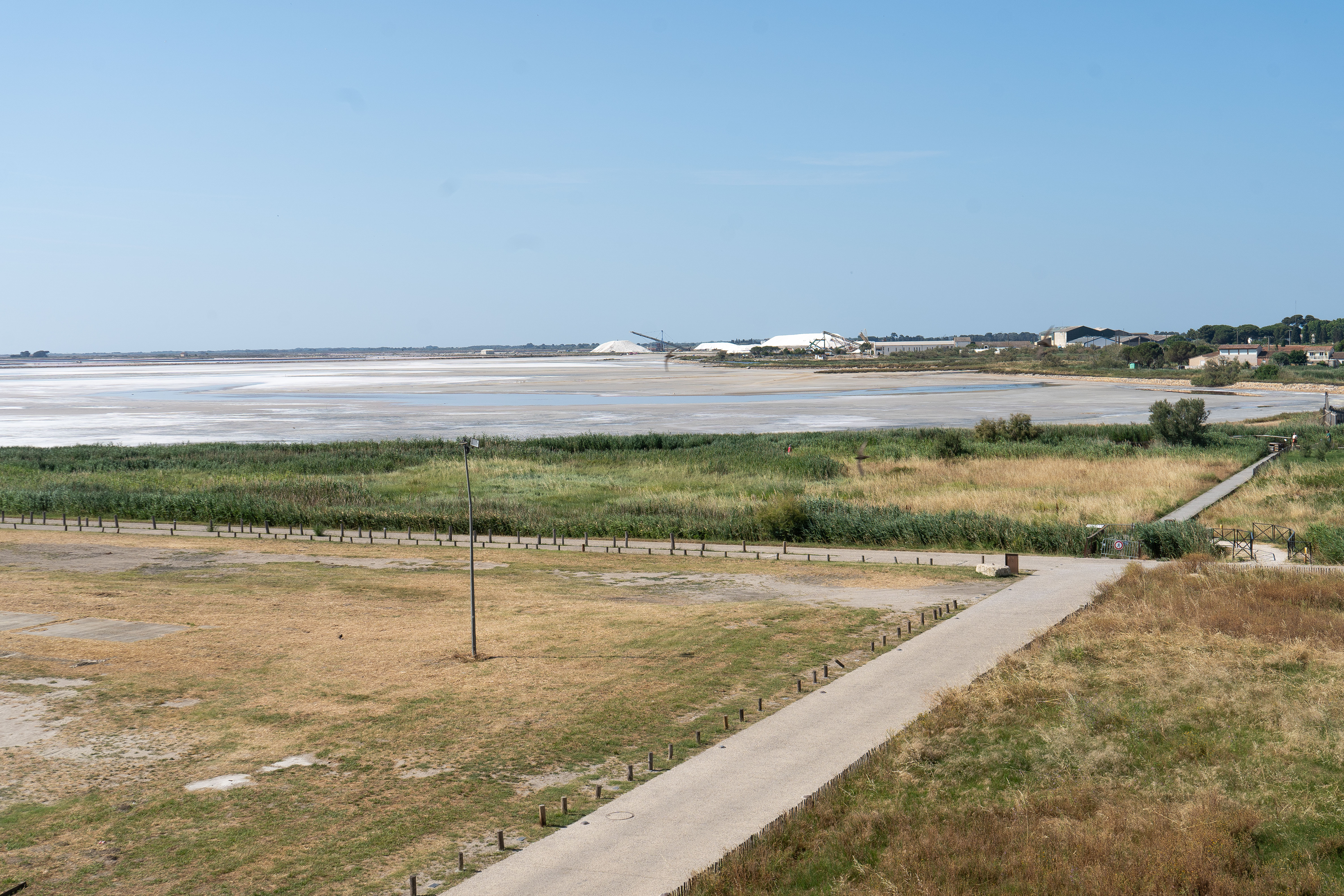 Photo du paysage salins à Aigues Mortes